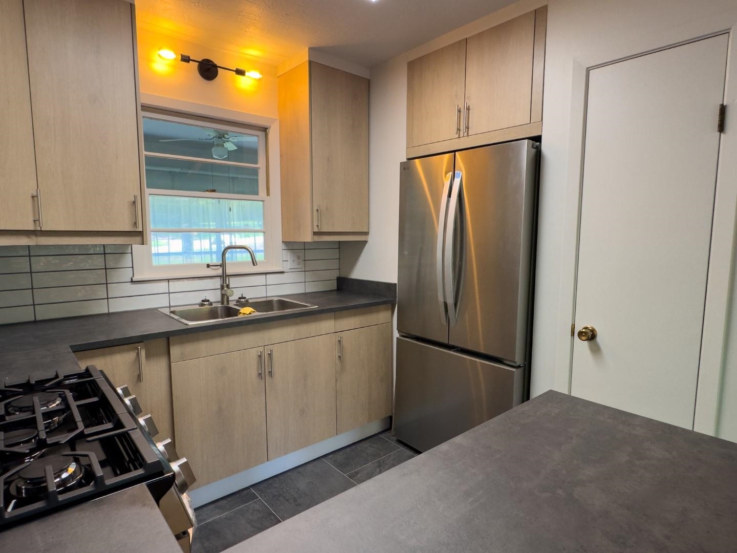 Navajo Third - Residential