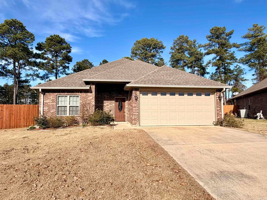 Patio Home near golf course. Blinds included. Vinyl plank flooring. Fenced back yard. Beautiful neighborhood.  Seller will pay 1% of buyer's closing costs or for cosmetic inhancements!!