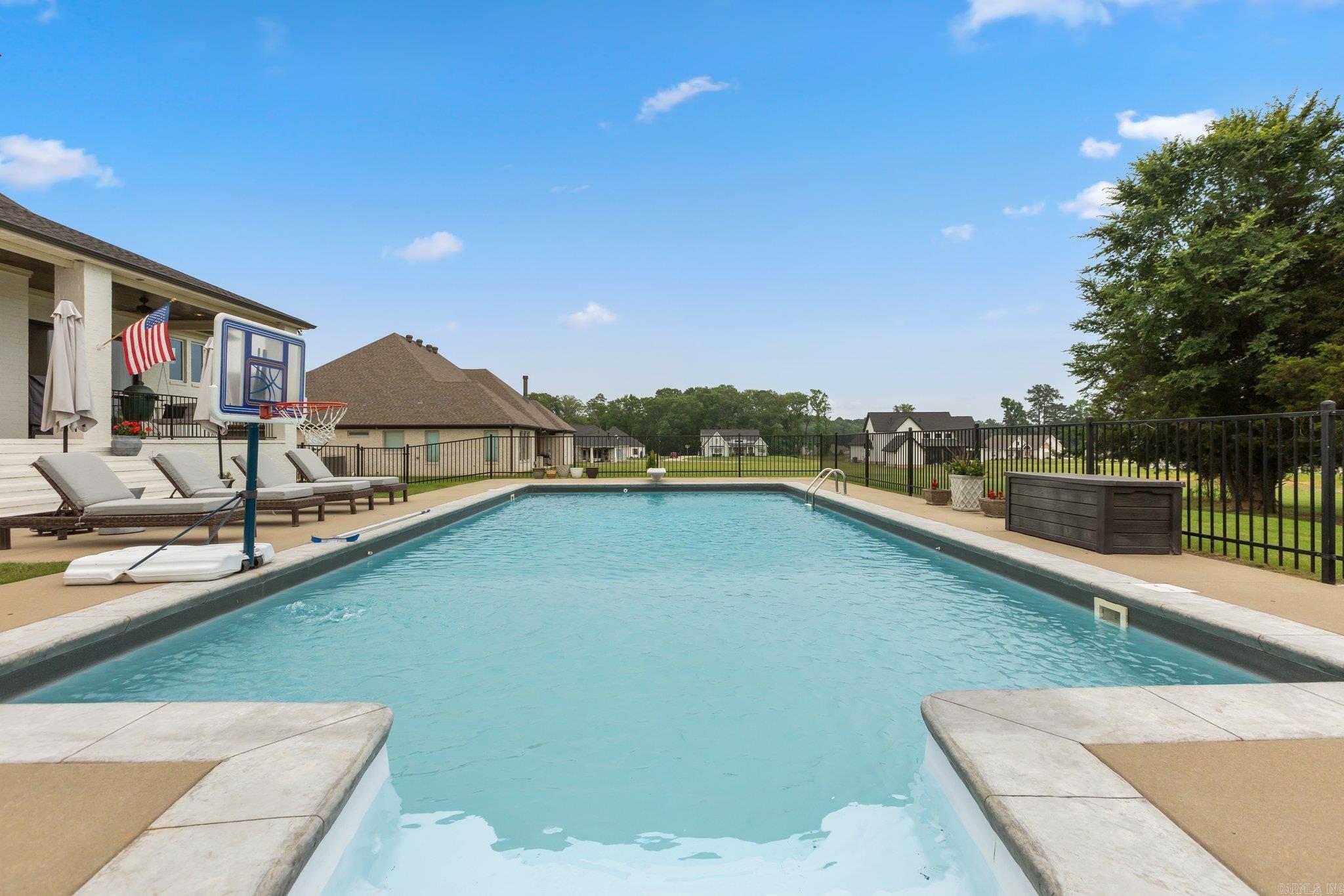 THE VINEYARD - Residential