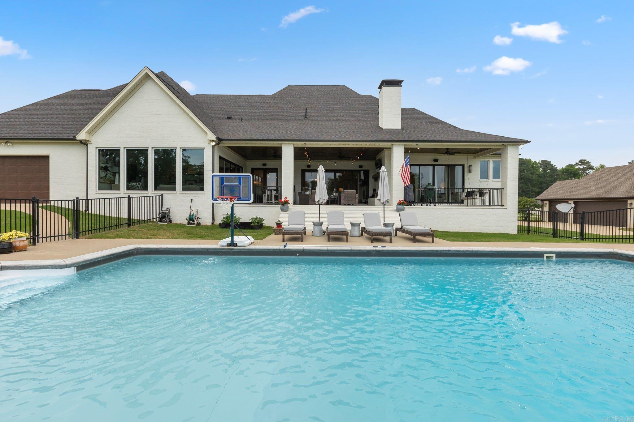 THE VINEYARD - Residential