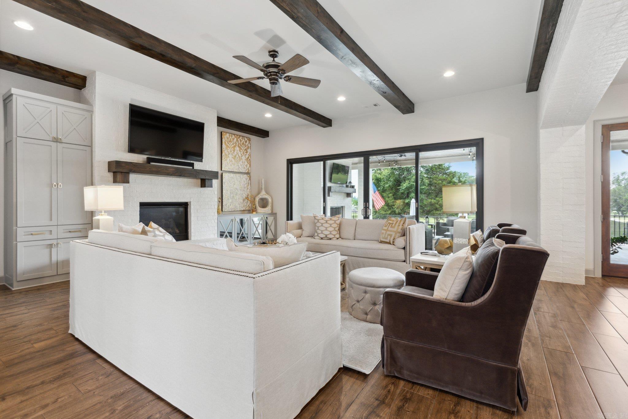 THE VINEYARD - Residential