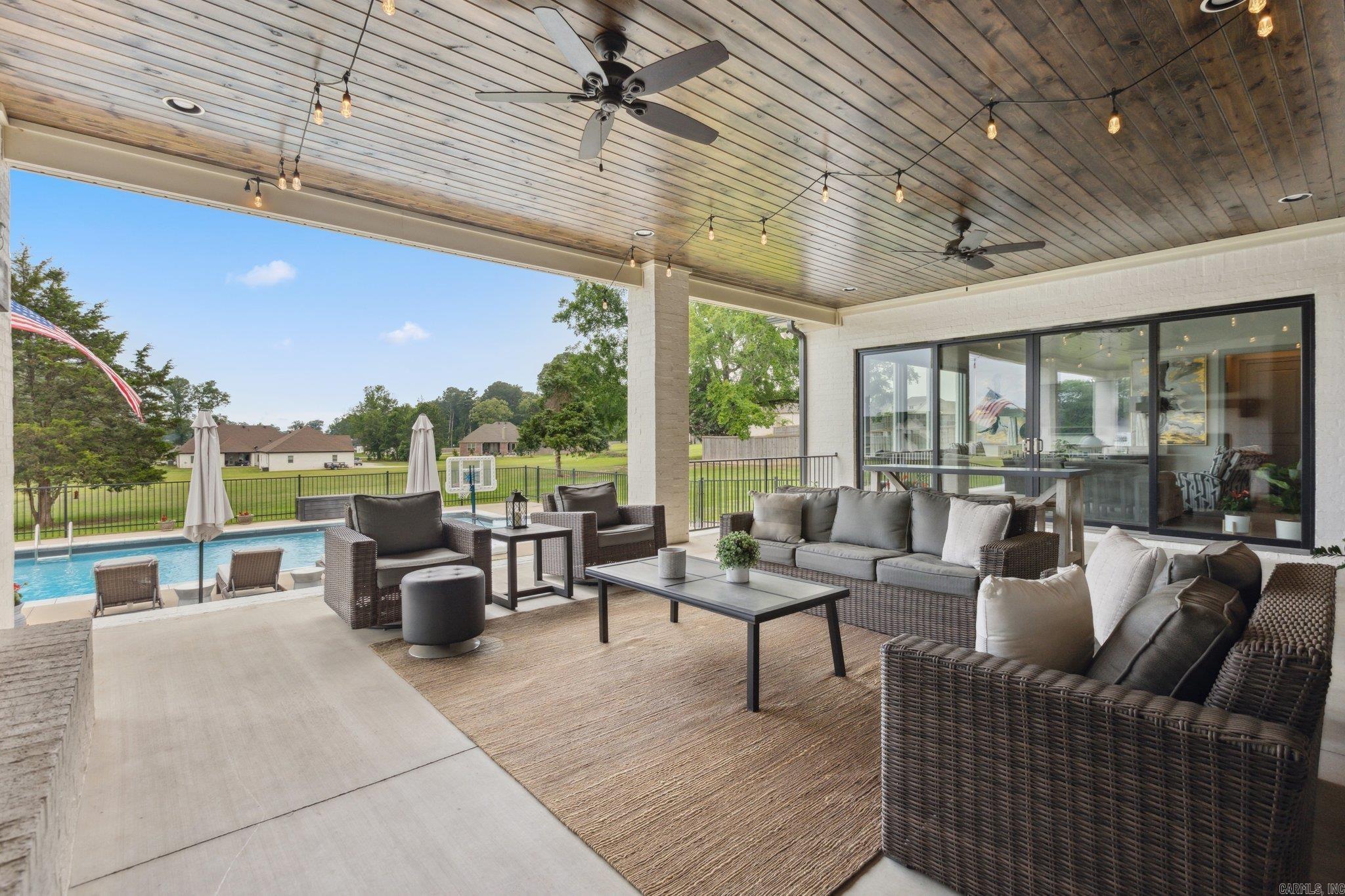 THE VINEYARD - Residential