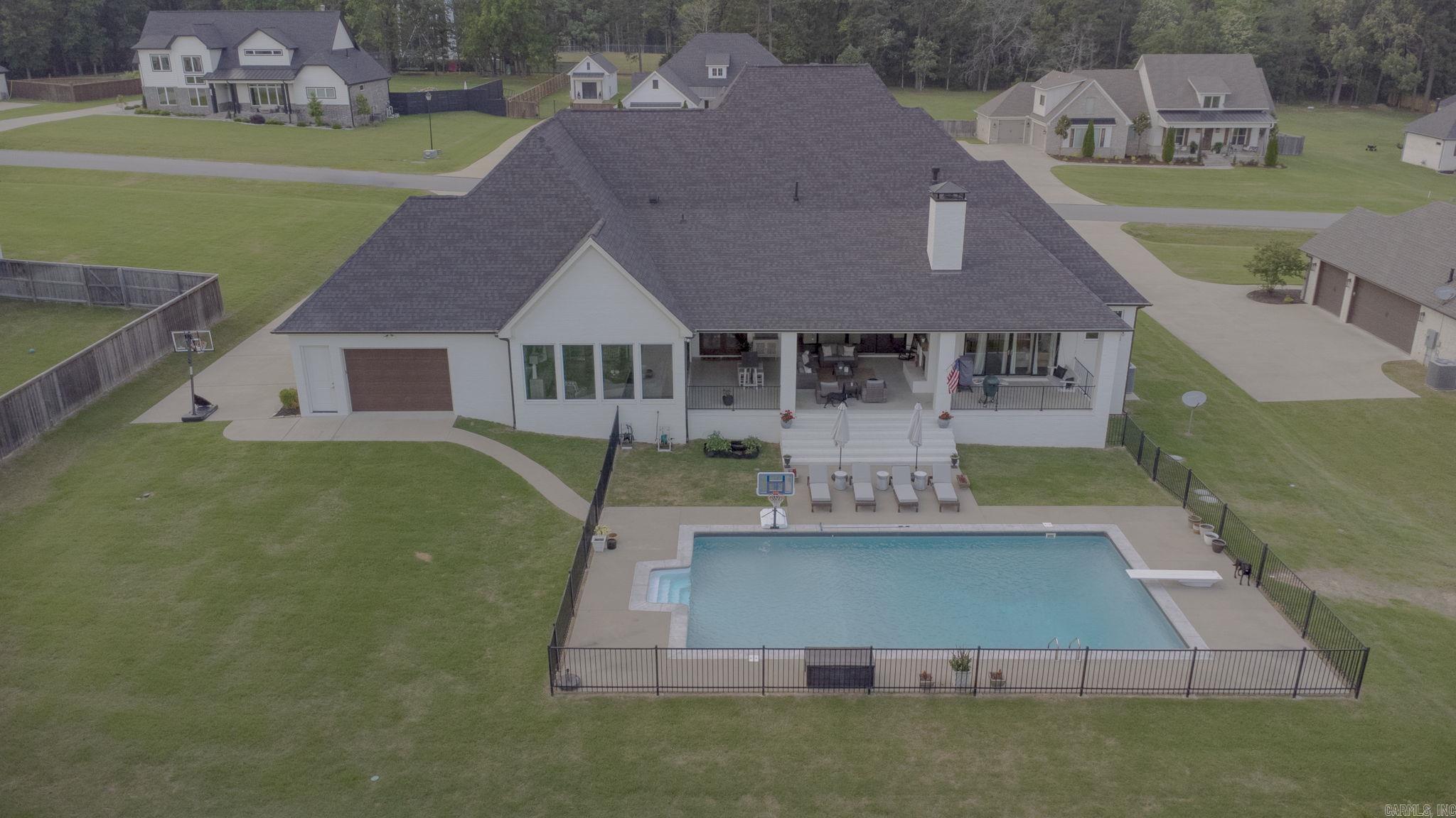 THE VINEYARD - Residential