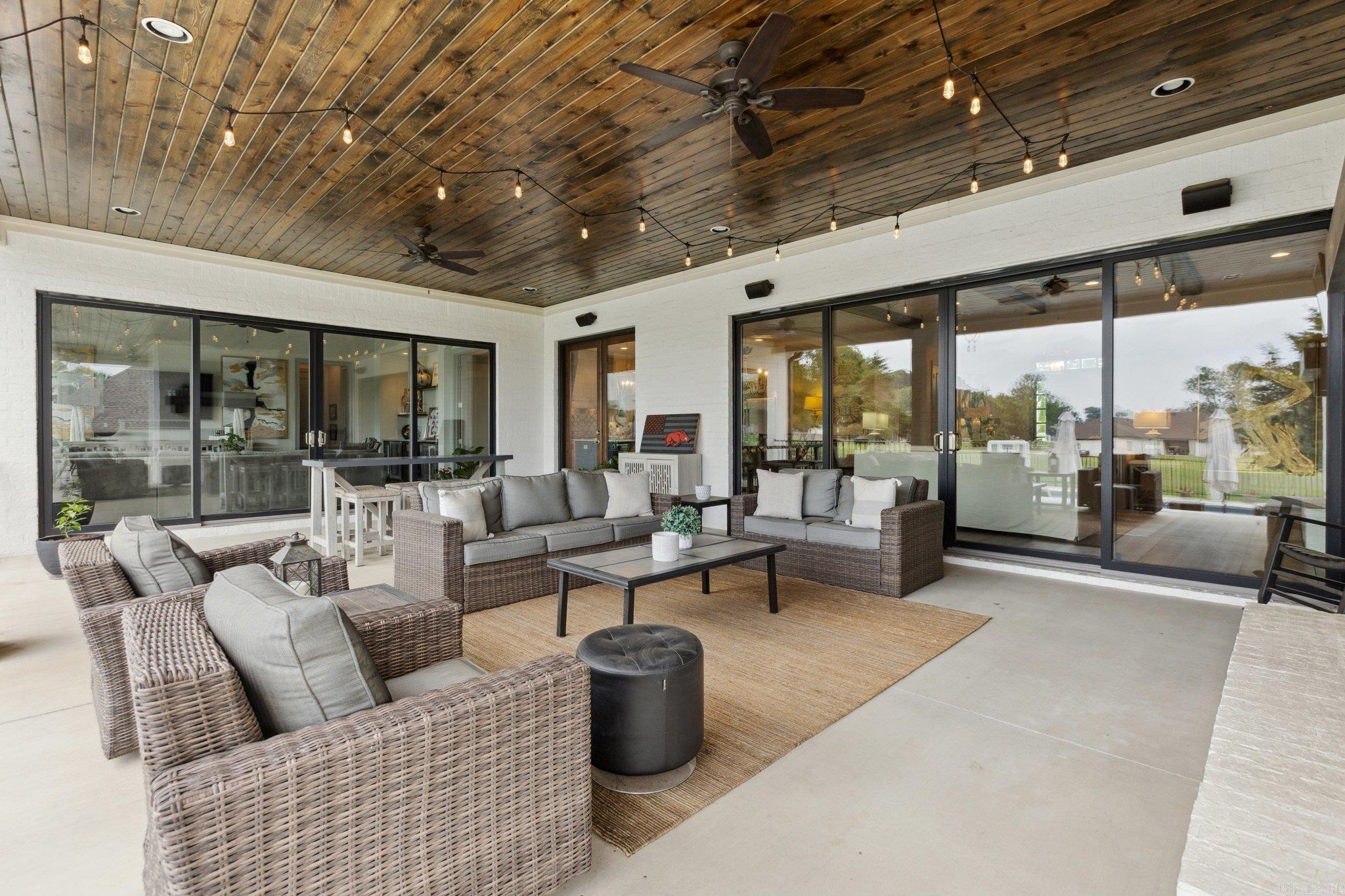 THE VINEYARD - Residential