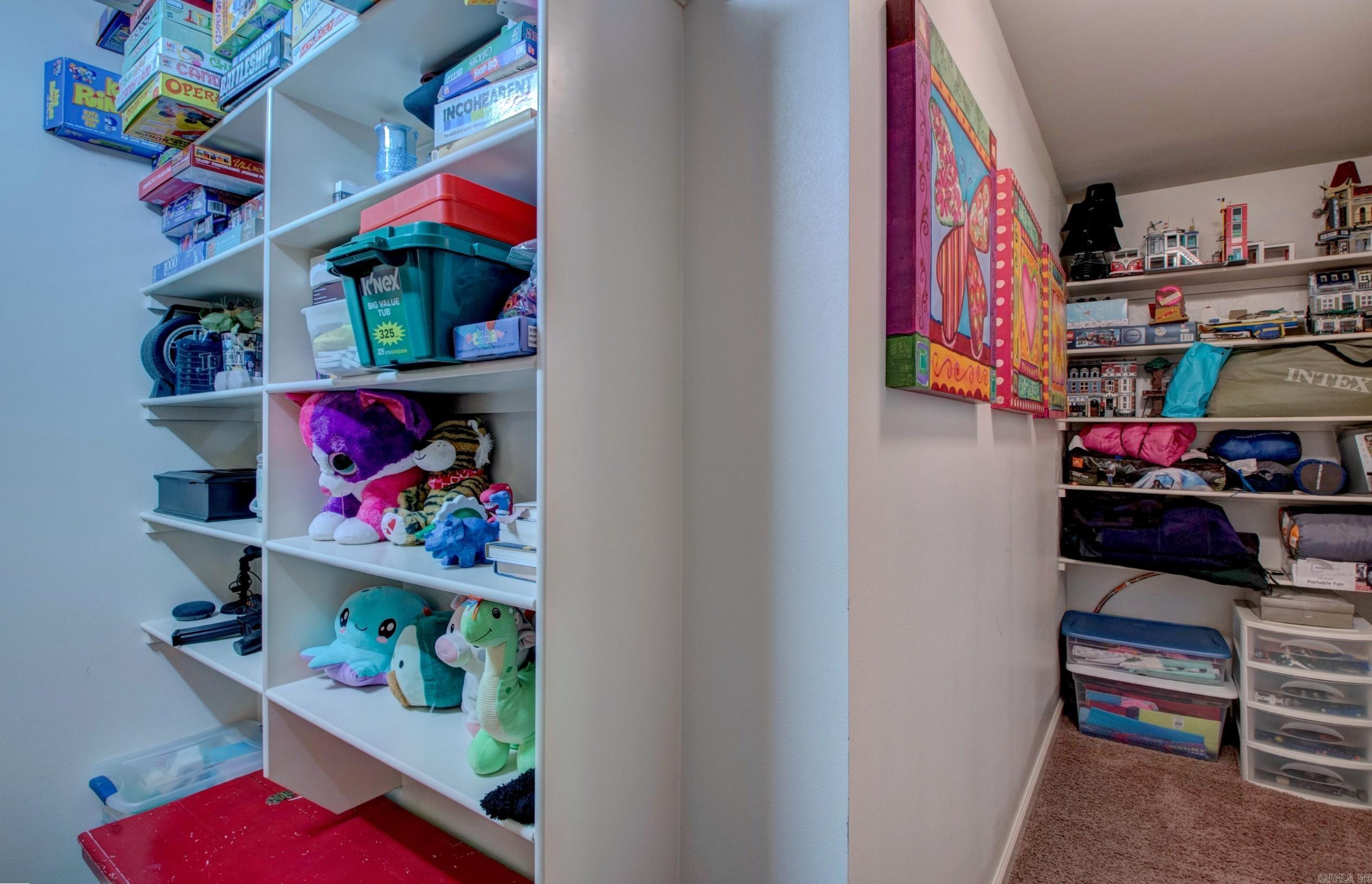 WOODLANDS EDGE - Residential