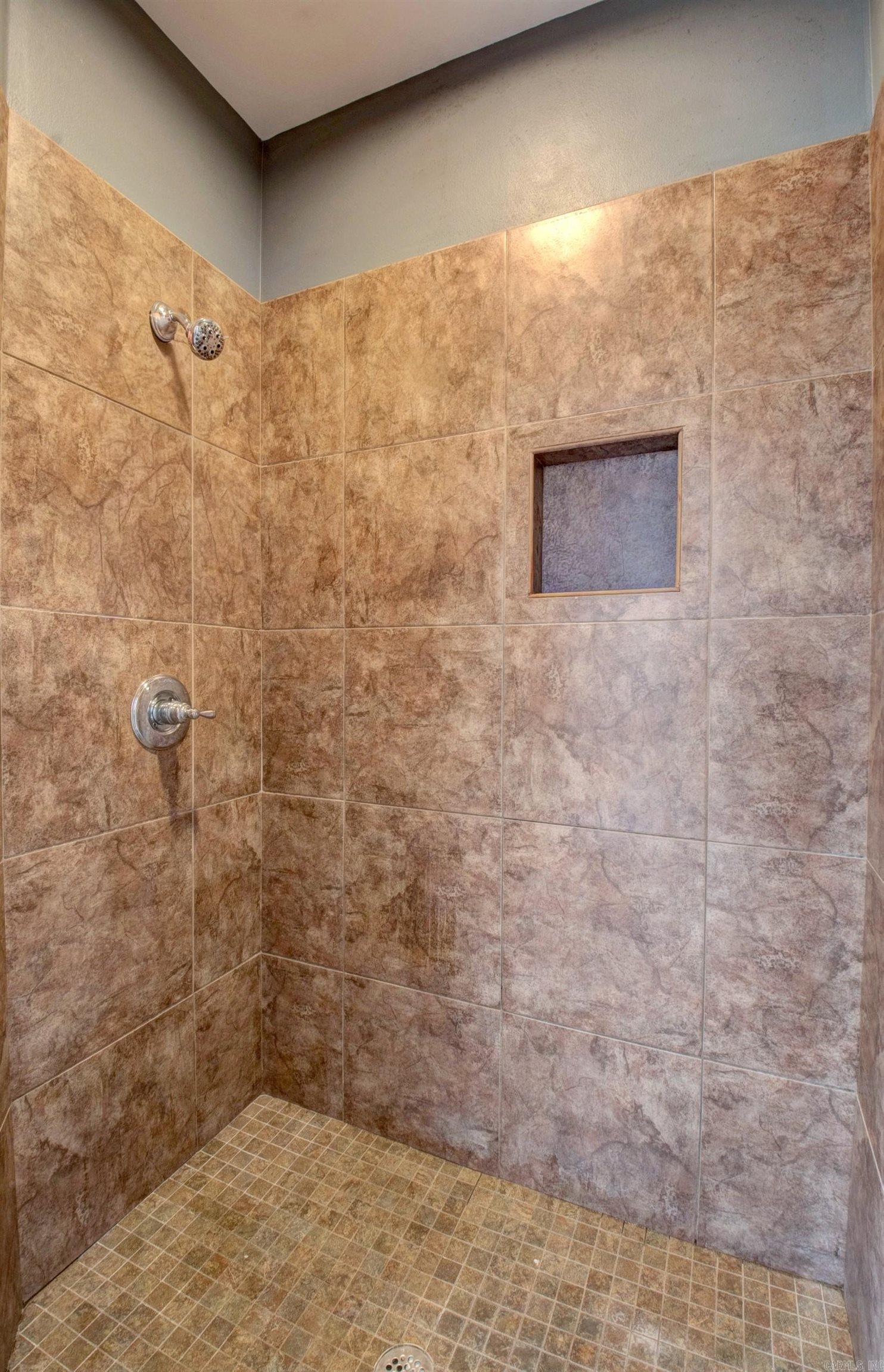 WOODLANDS EDGE - Residential