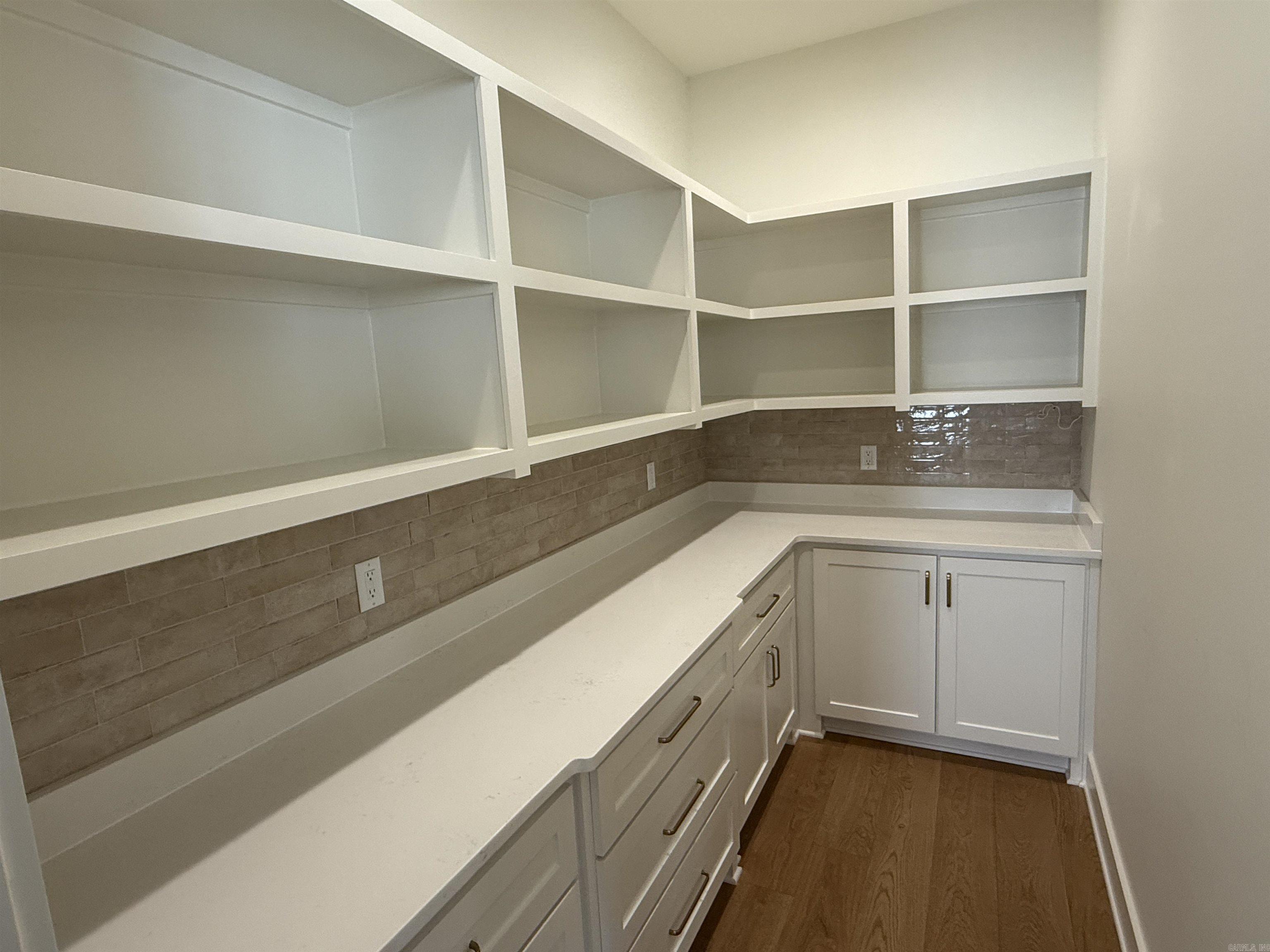 CHENAL VALLEY ABINGTON COURT - Residential