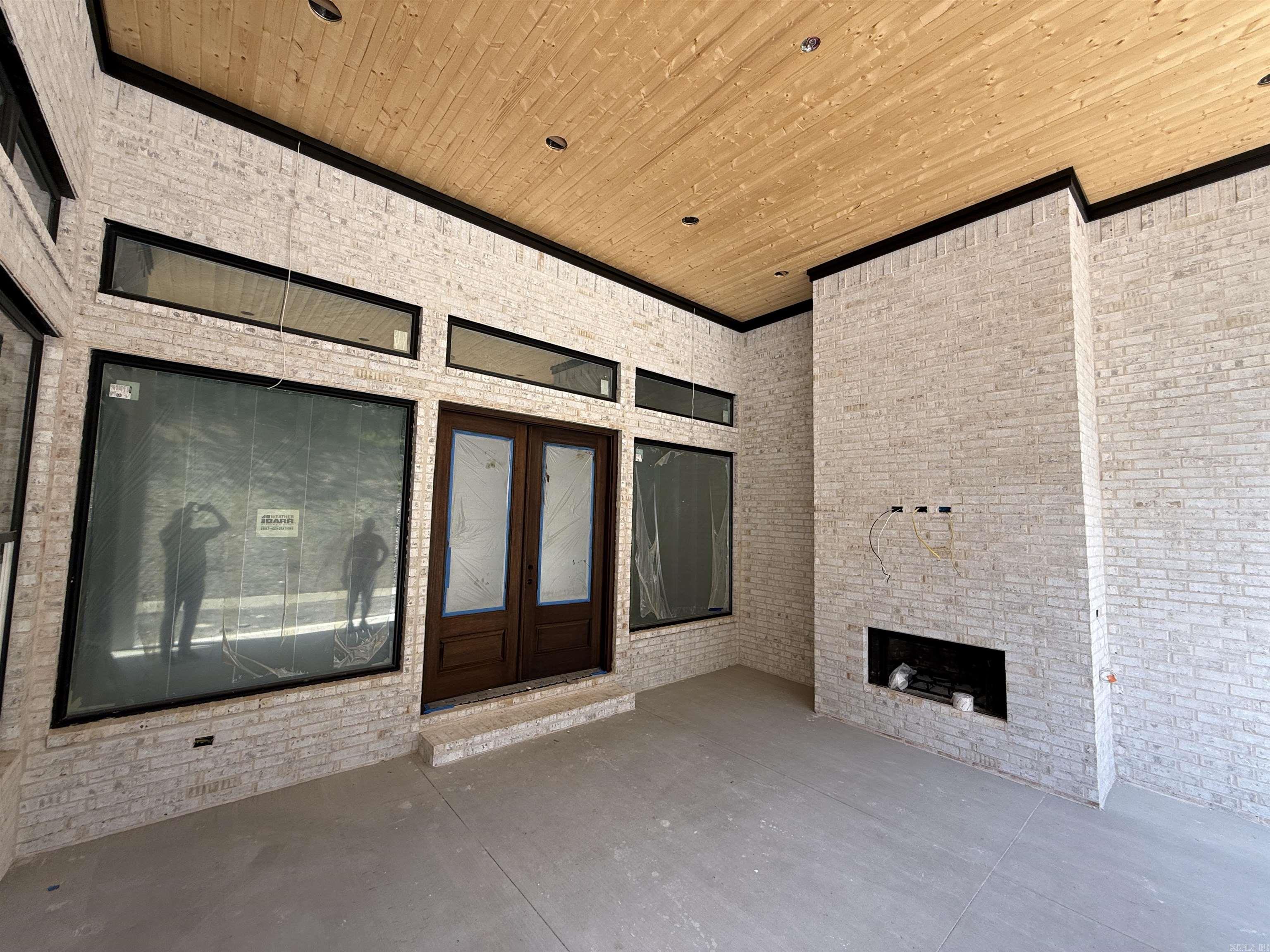 CHENAL VALLEY ABINGTON COURT - Residential