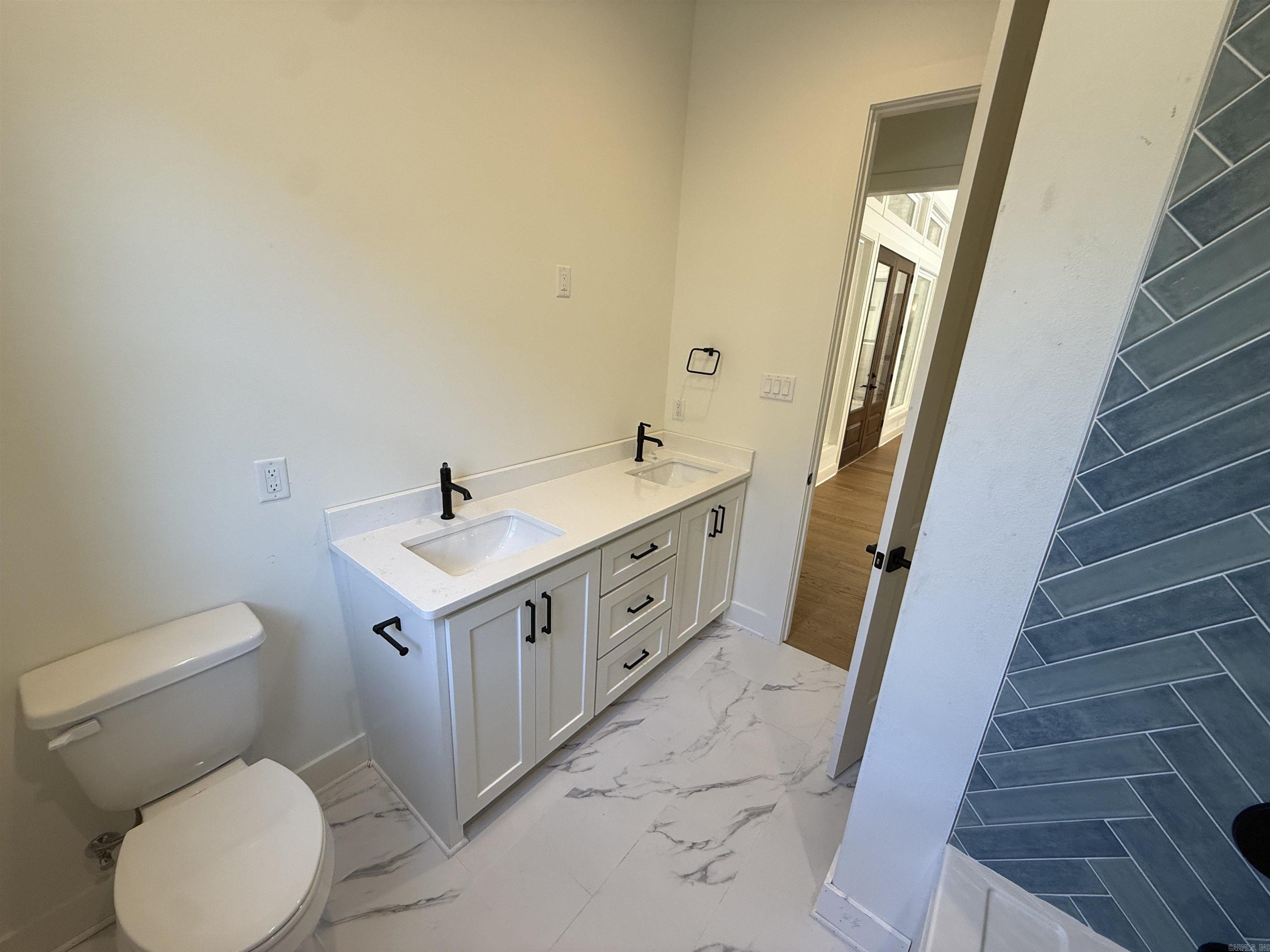 CHENAL VALLEY ABINGTON COURT - Residential