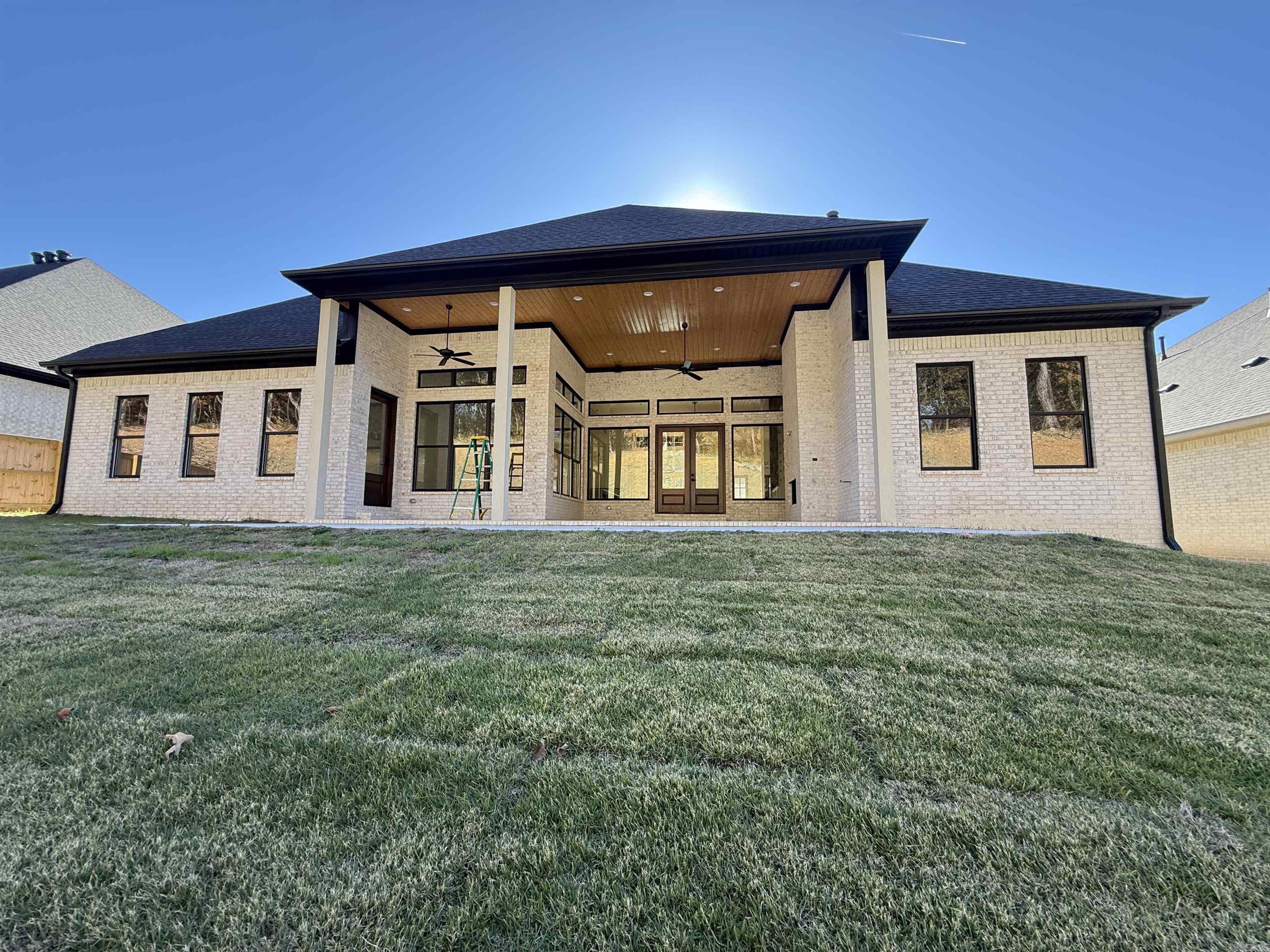 CHENAL VALLEY ABINGTON COURT - Residential