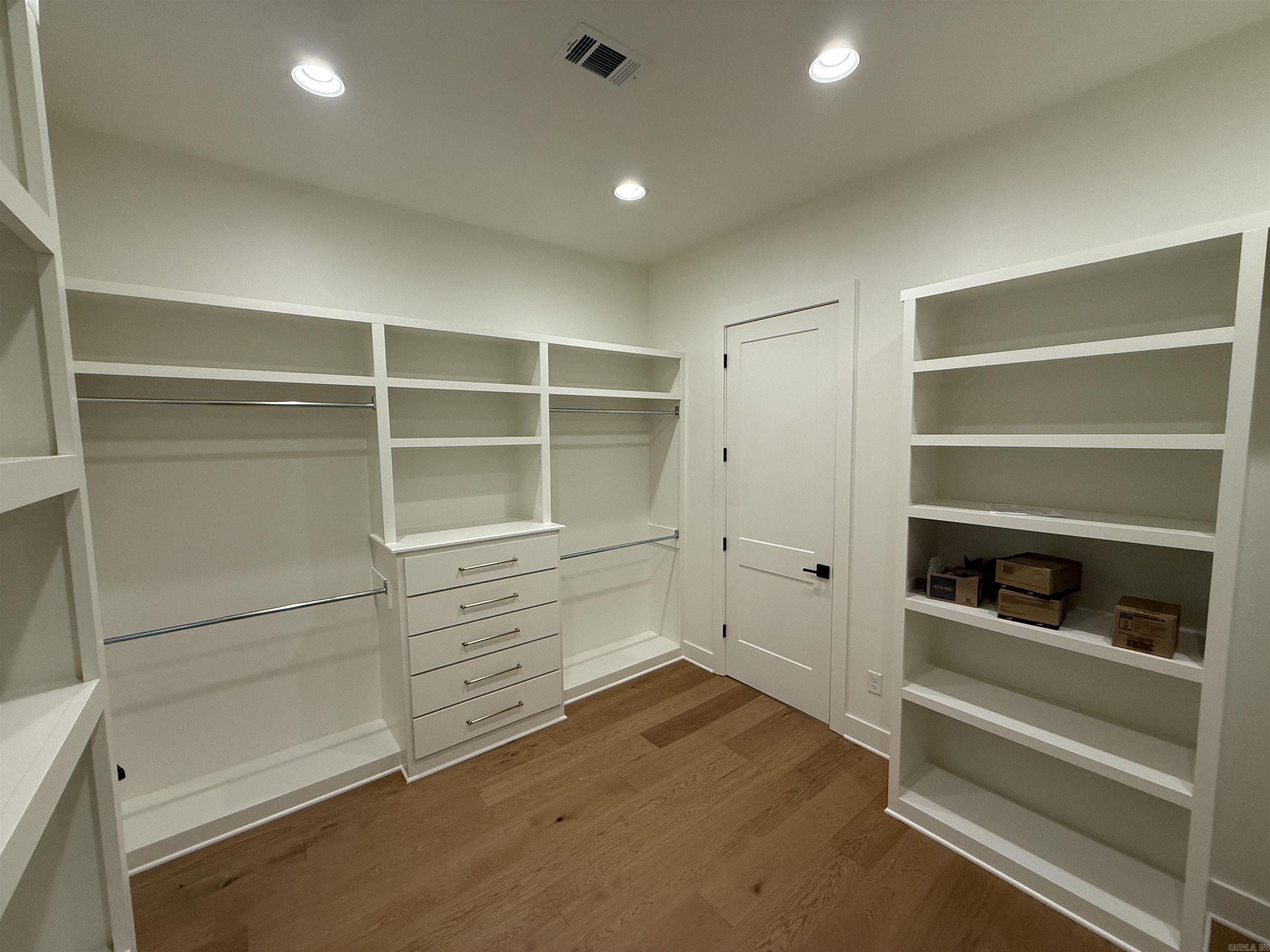 CHENAL VALLEY ABINGTON COURT - Residential