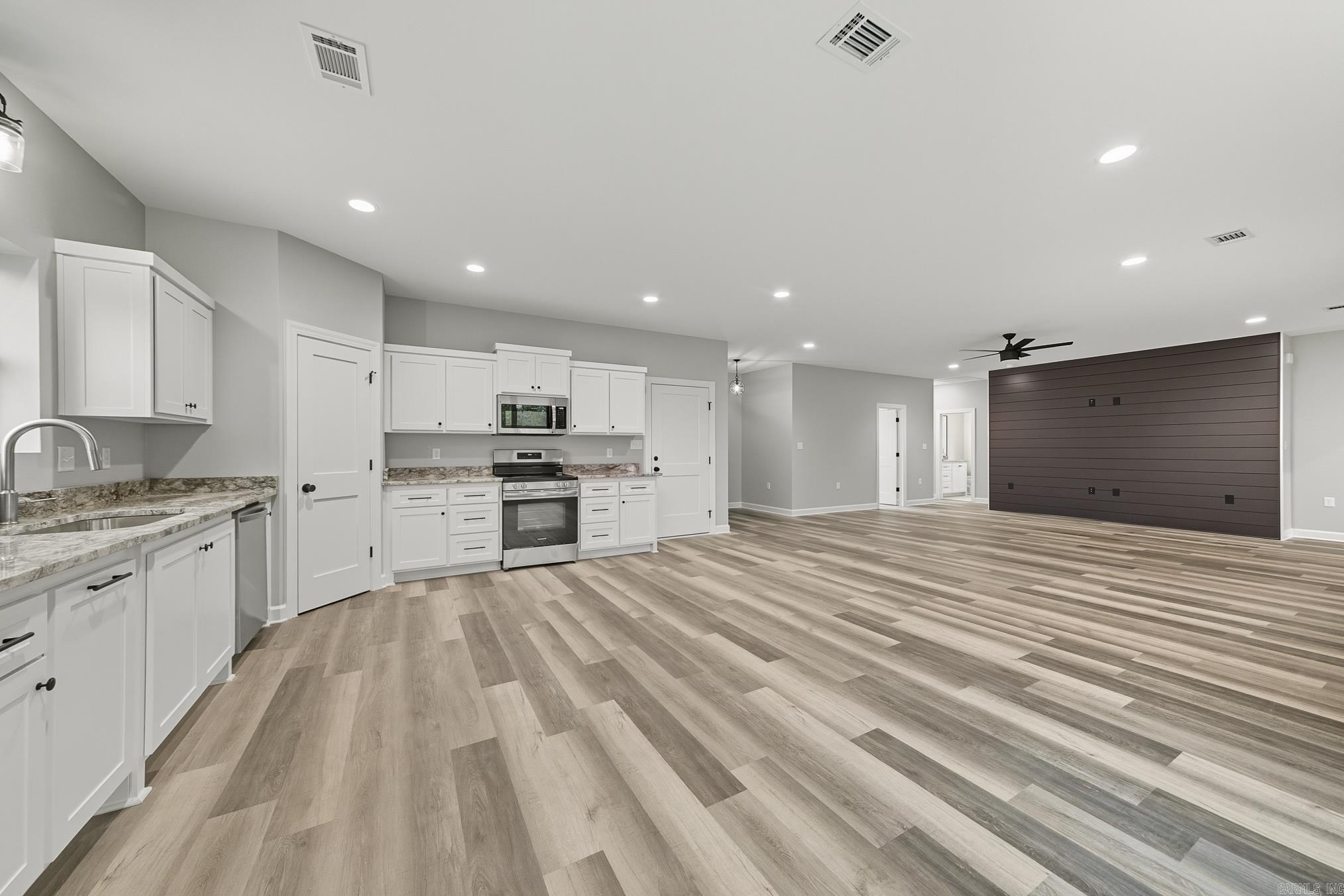 Pleasant Forest - Residential Lease