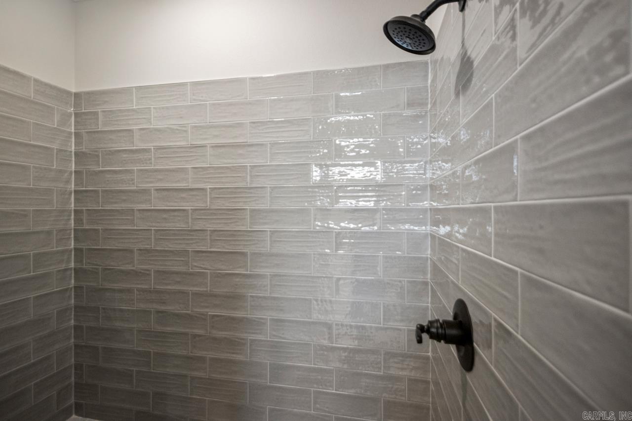 MILLERS GLENN - Residential