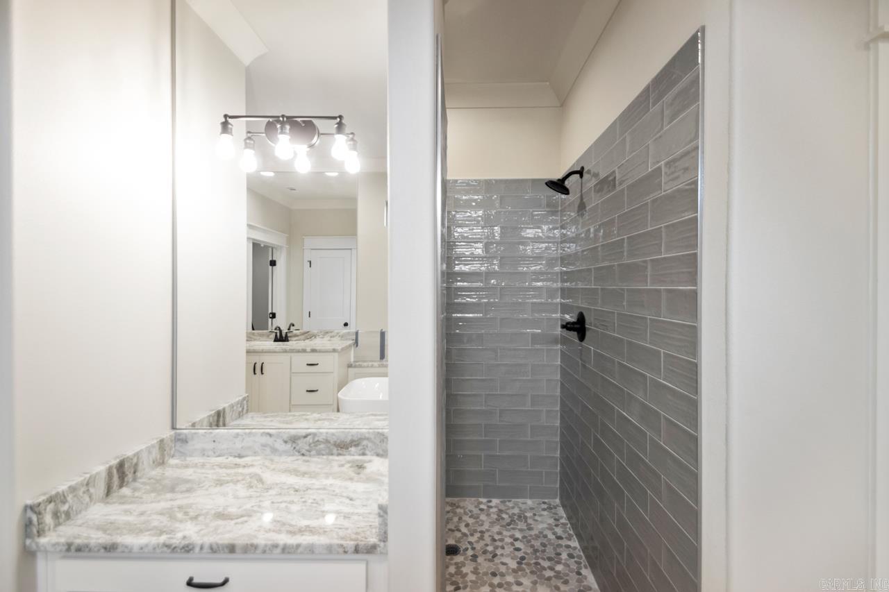 MILLERS GLENN - Residential