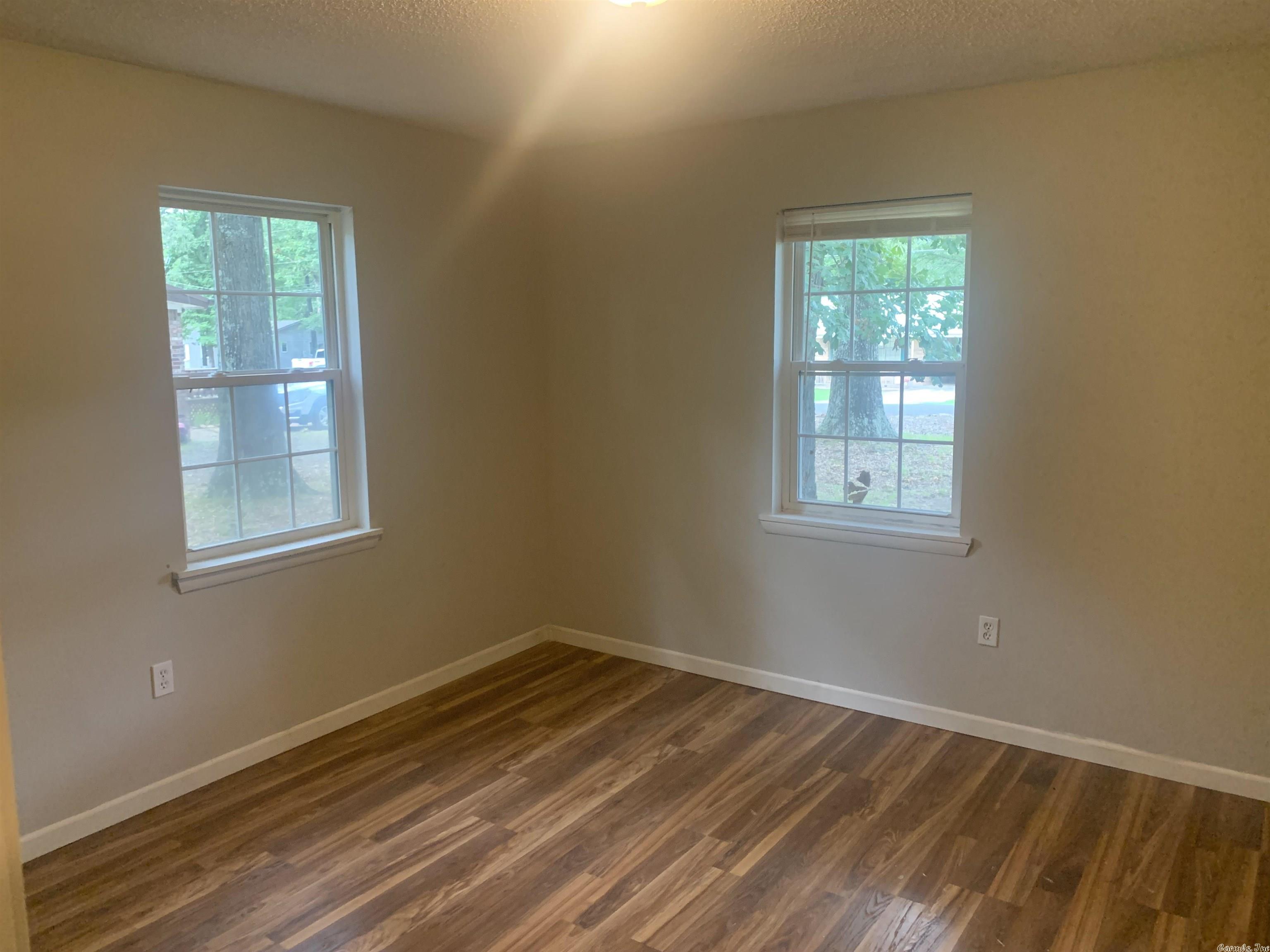 PAUL'S SUBD - Residential