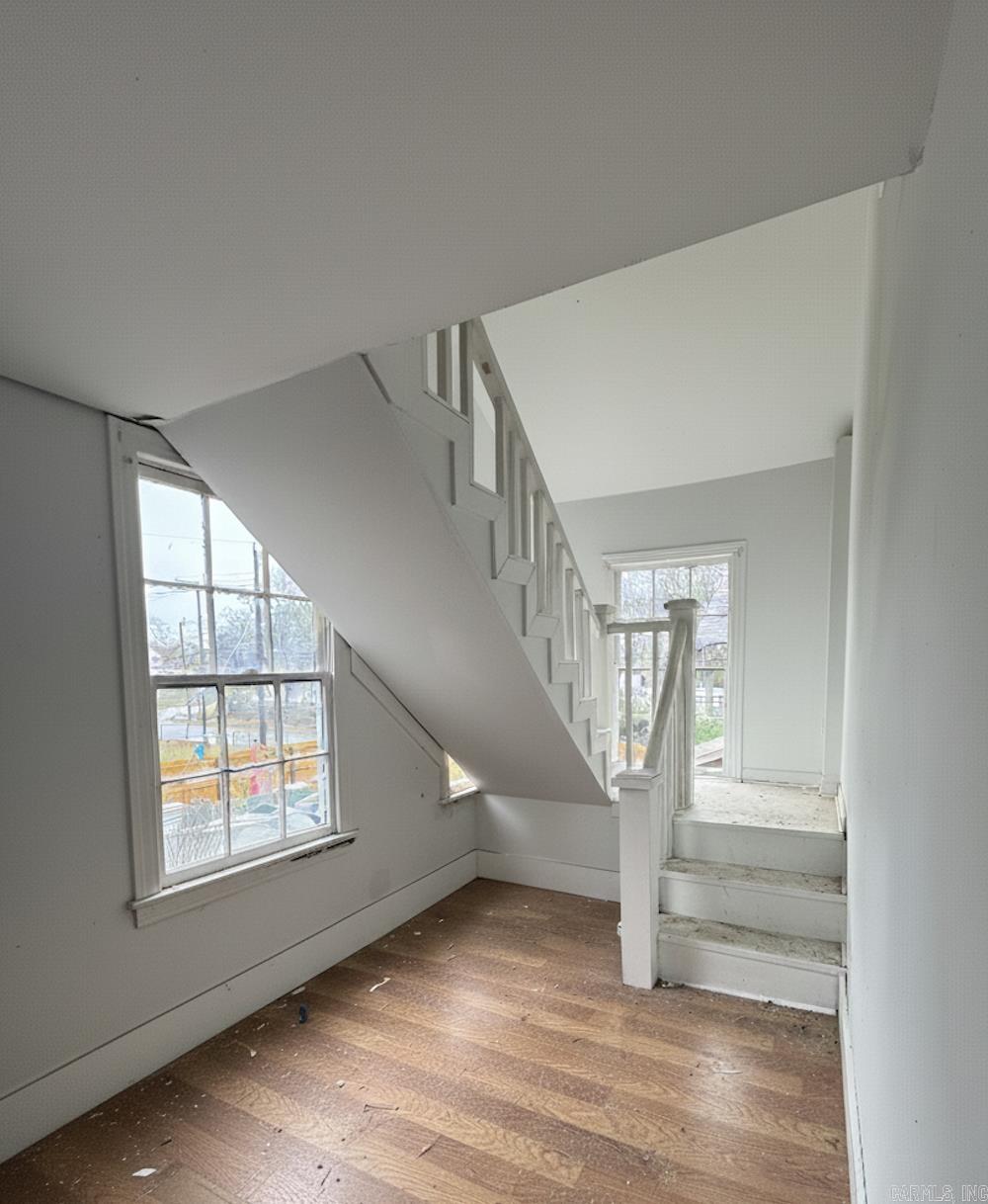 Weldon E Wrights - Residential