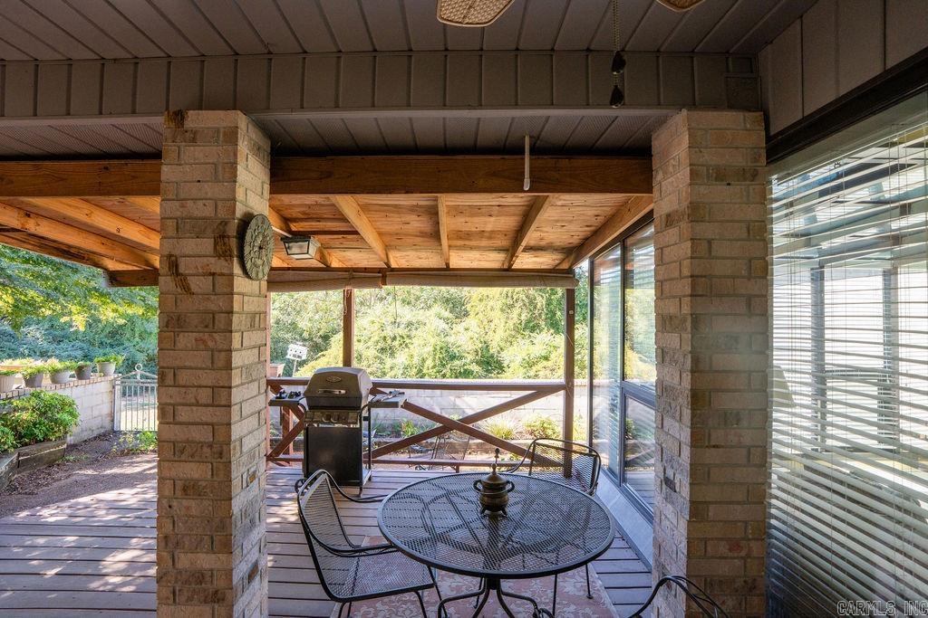 VINEGAR HILL  (H.P.R.) - Residential