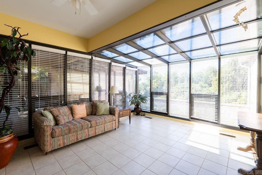 VINEGAR HILL  (H.P.R.) - Residential