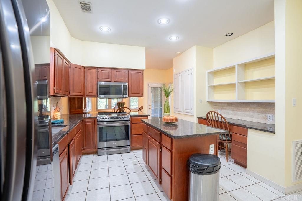 VINEGAR HILL  (H.P.R.) - Residential