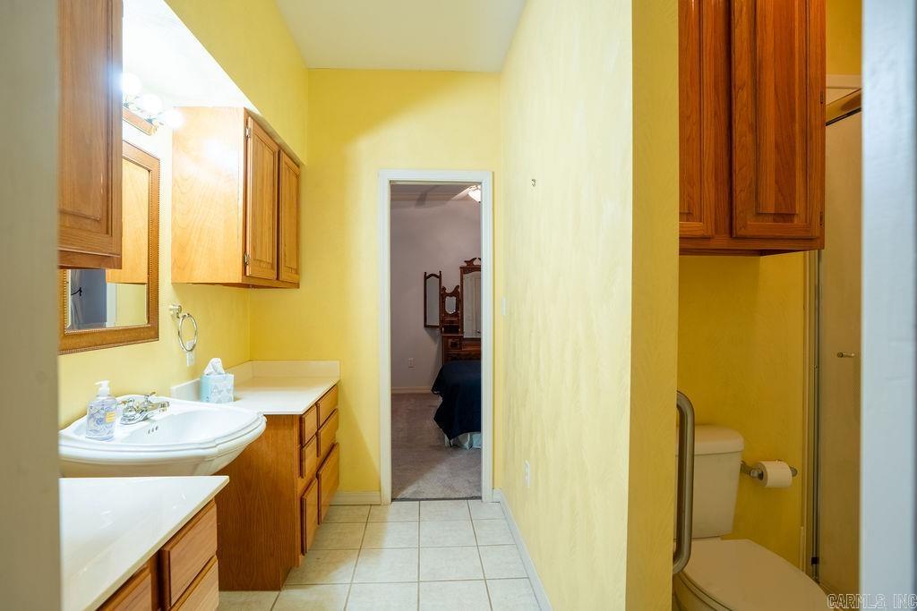 VINEGAR HILL  (H.P.R.) - Residential