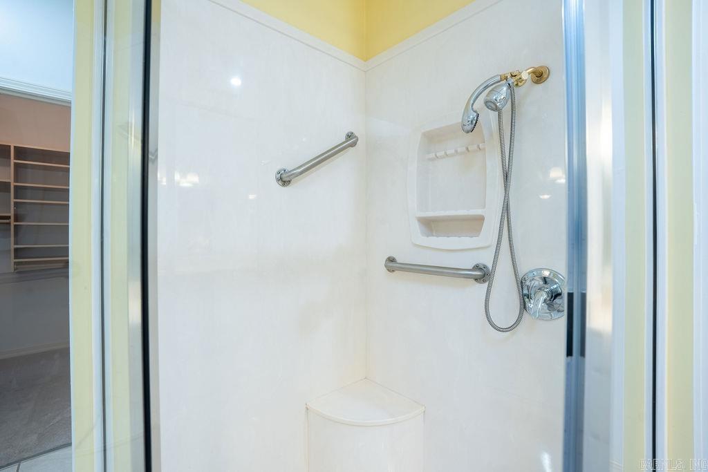 VINEGAR HILL  (H.P.R.) - Residential