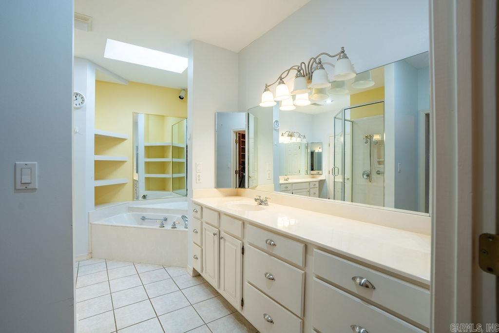 VINEGAR HILL  (H.P.R.) - Residential