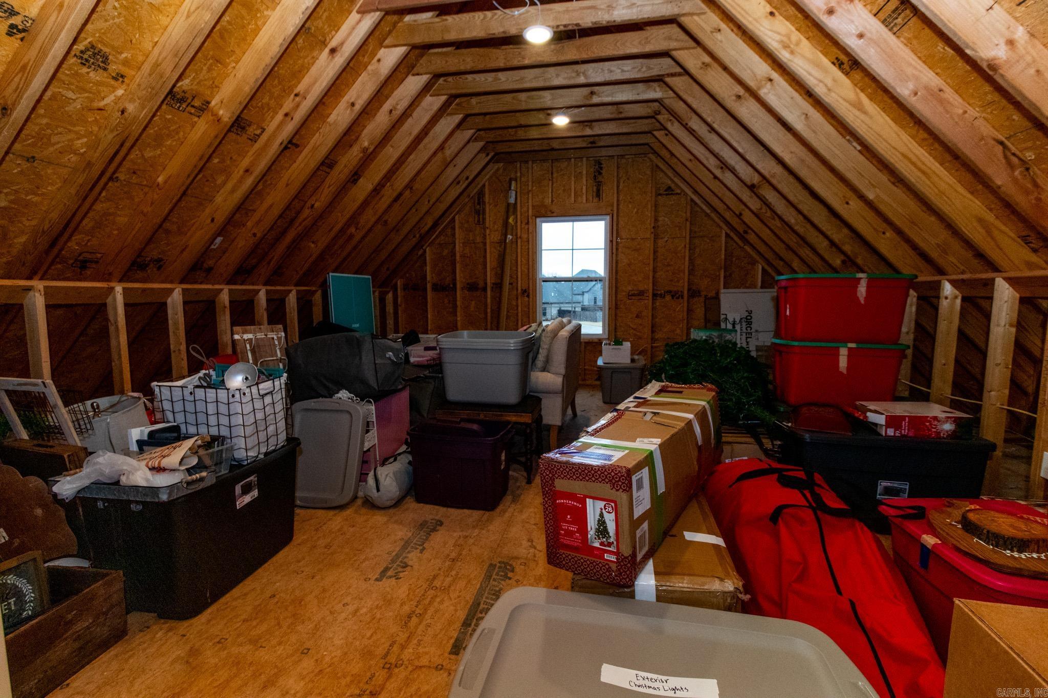 JAMESTOWN MANOR - Residential