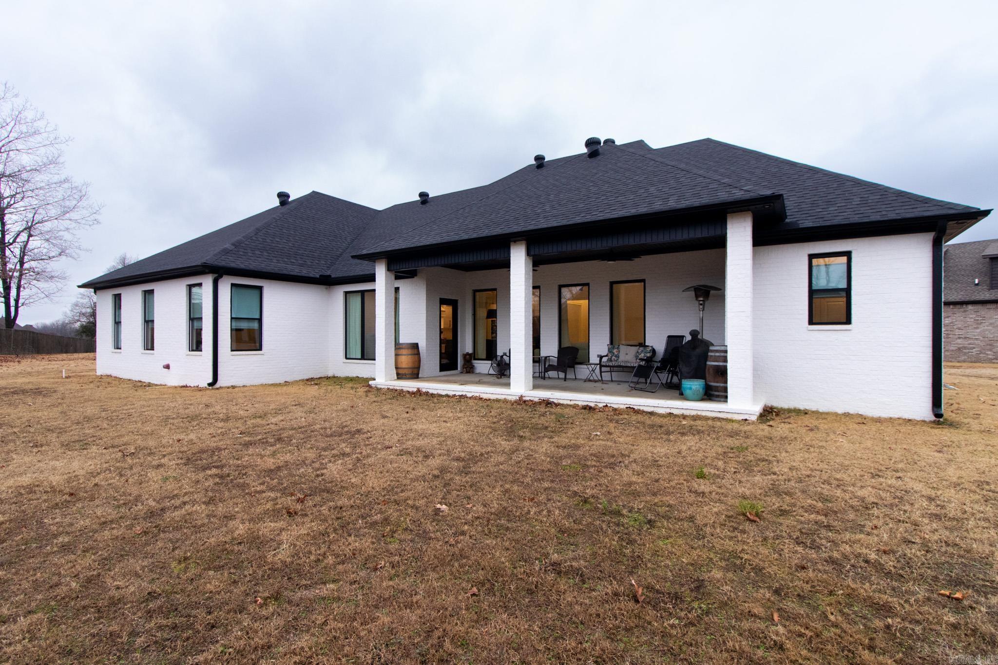 JAMESTOWN MANOR - Residential