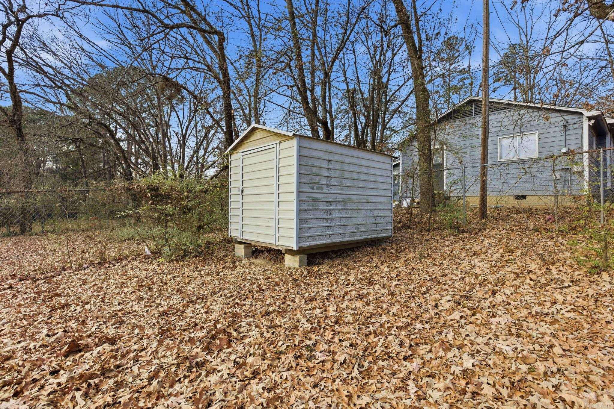 BARROW JOHN - Residential