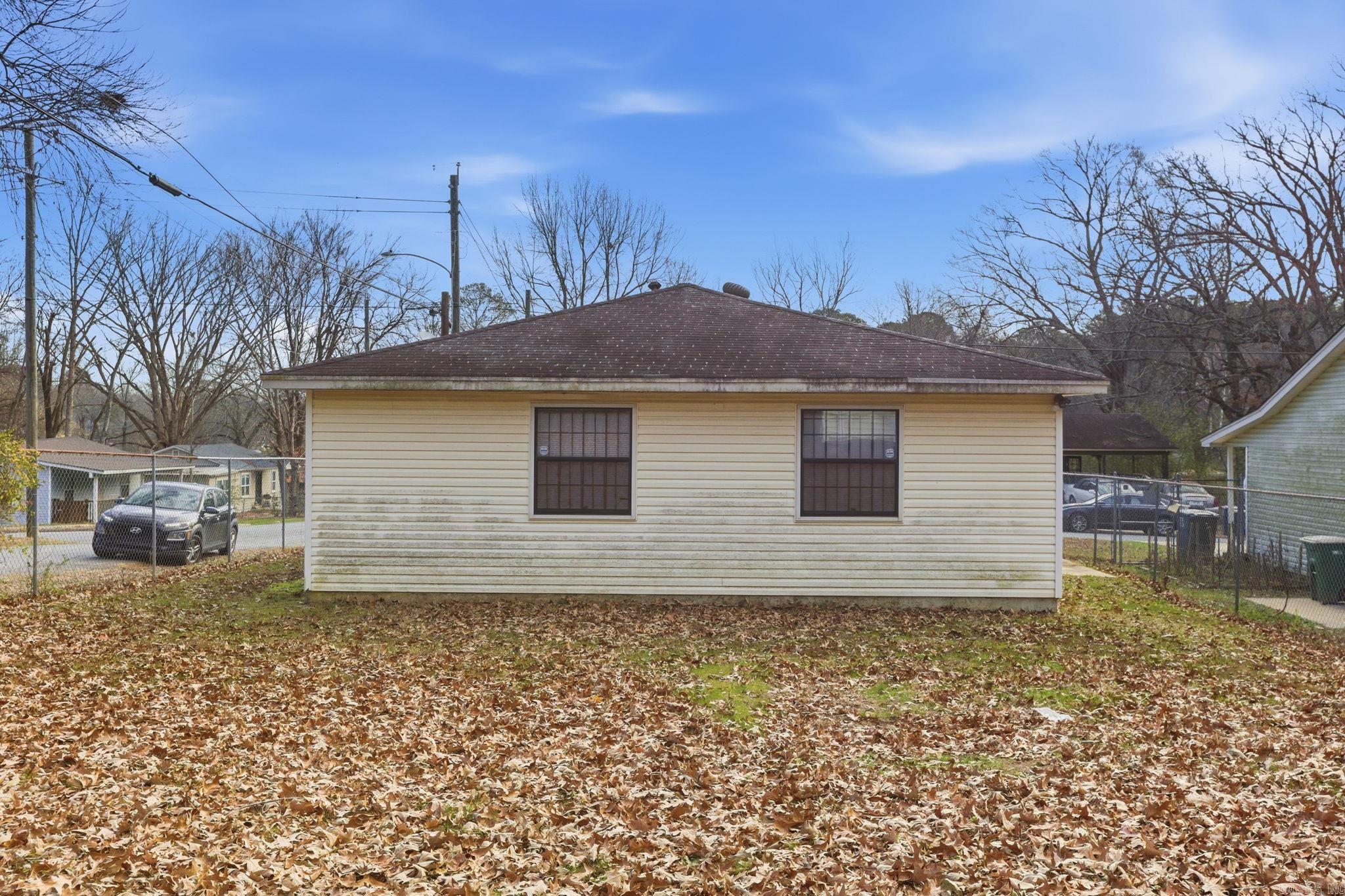 BARROW JOHN - Residential