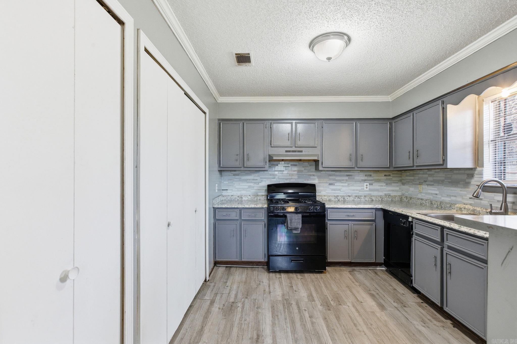 BARROW JOHN - Residential