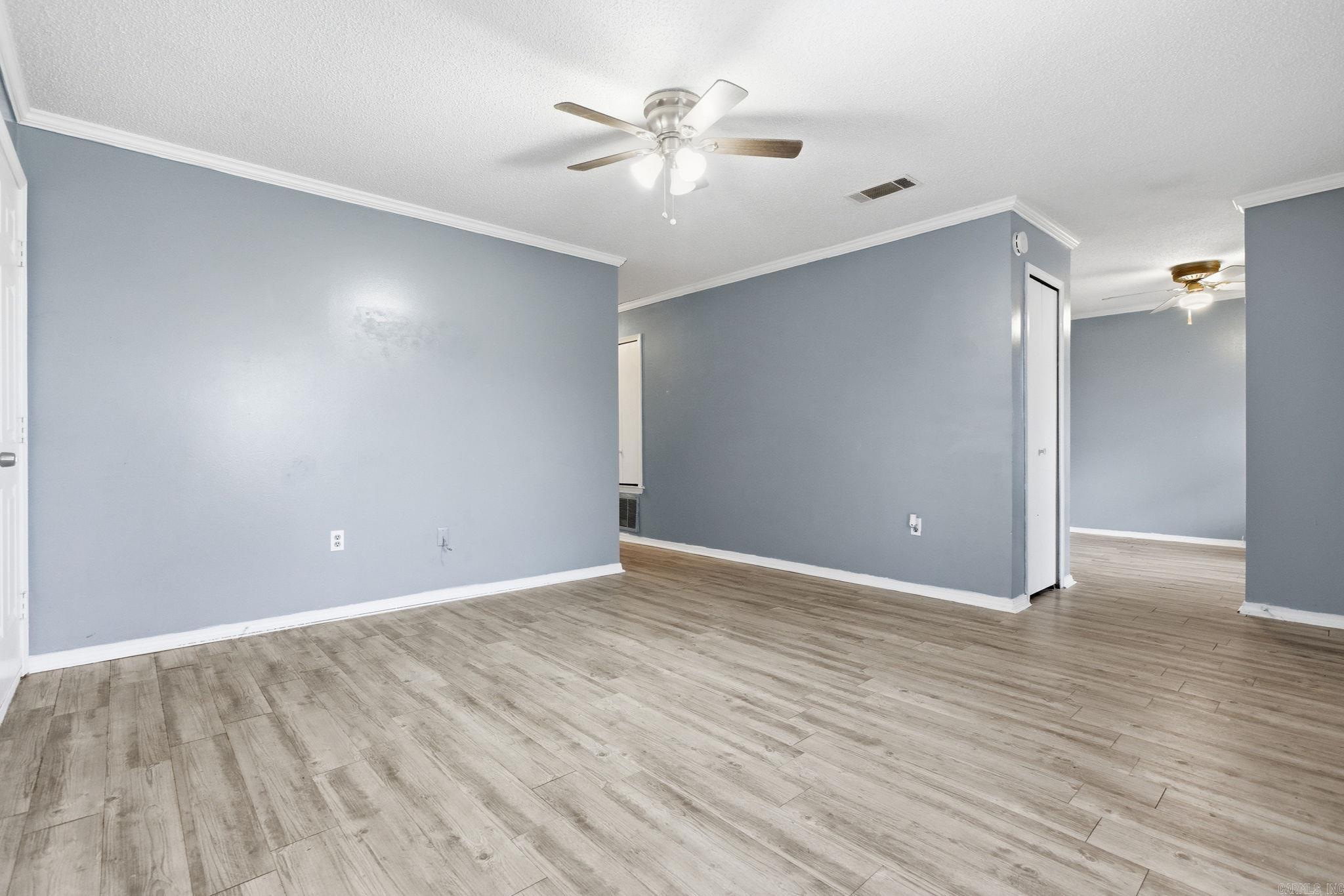 BARROW JOHN - Residential