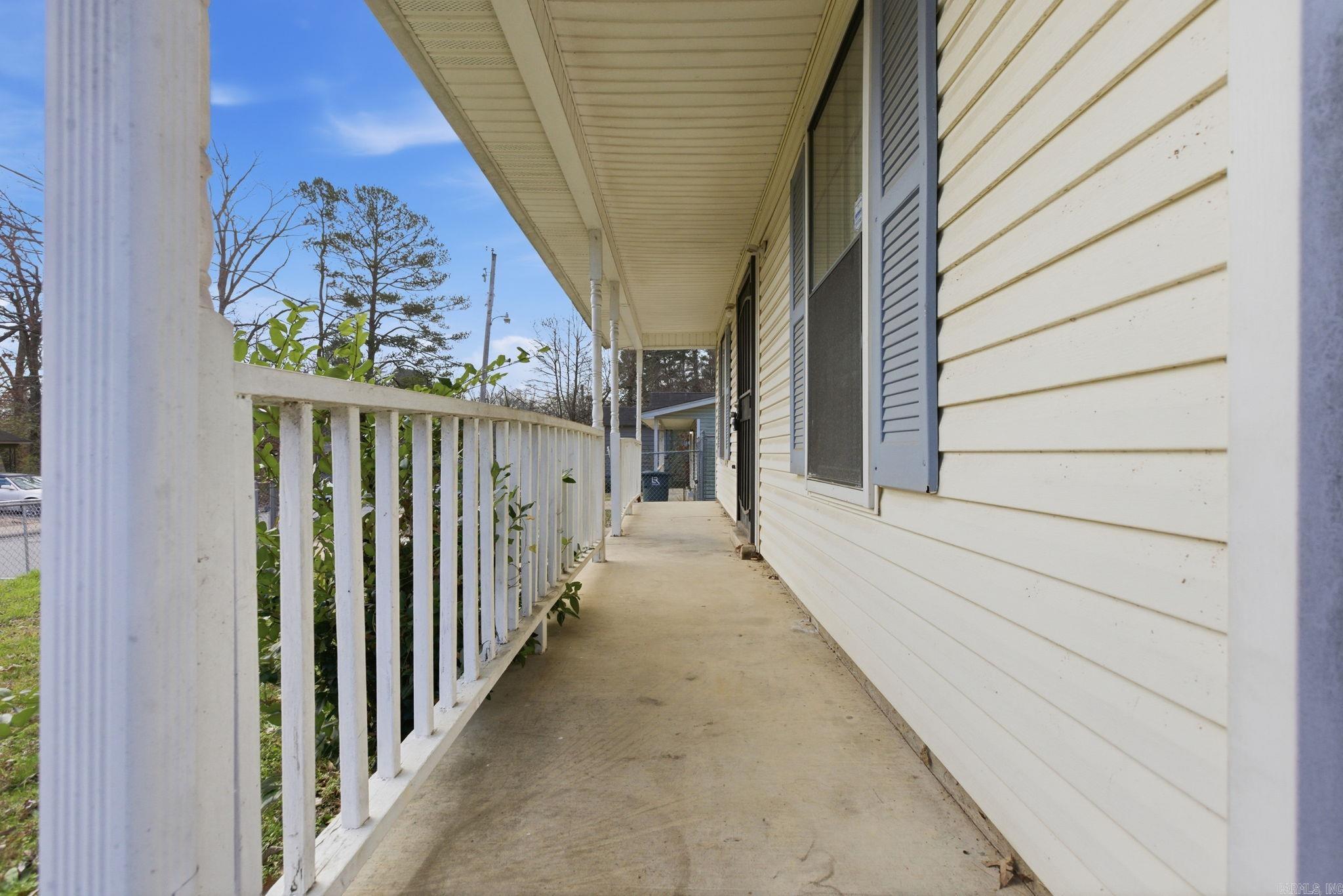 BARROW JOHN - Residential