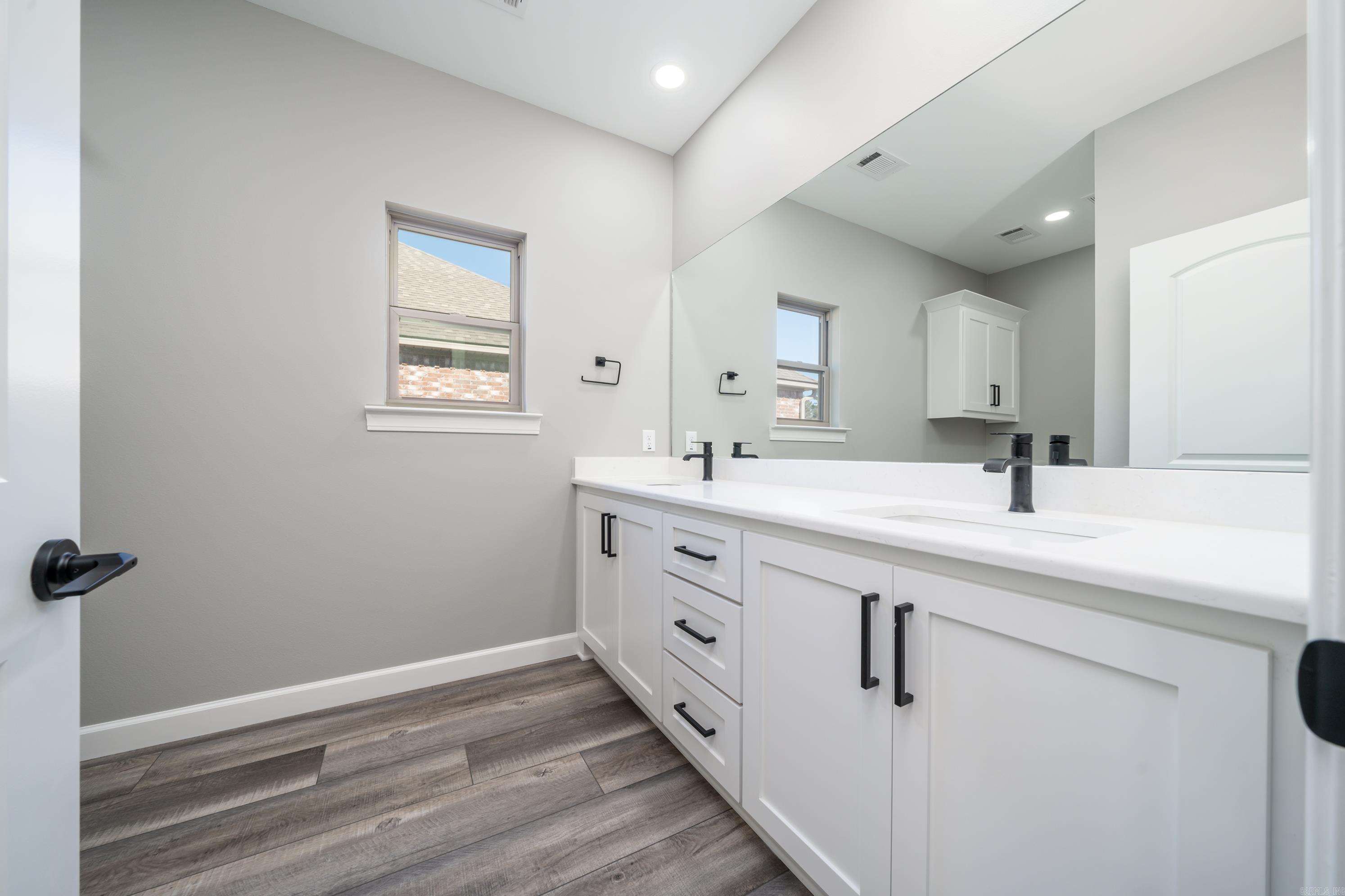 LEGACY POINTE - Residential