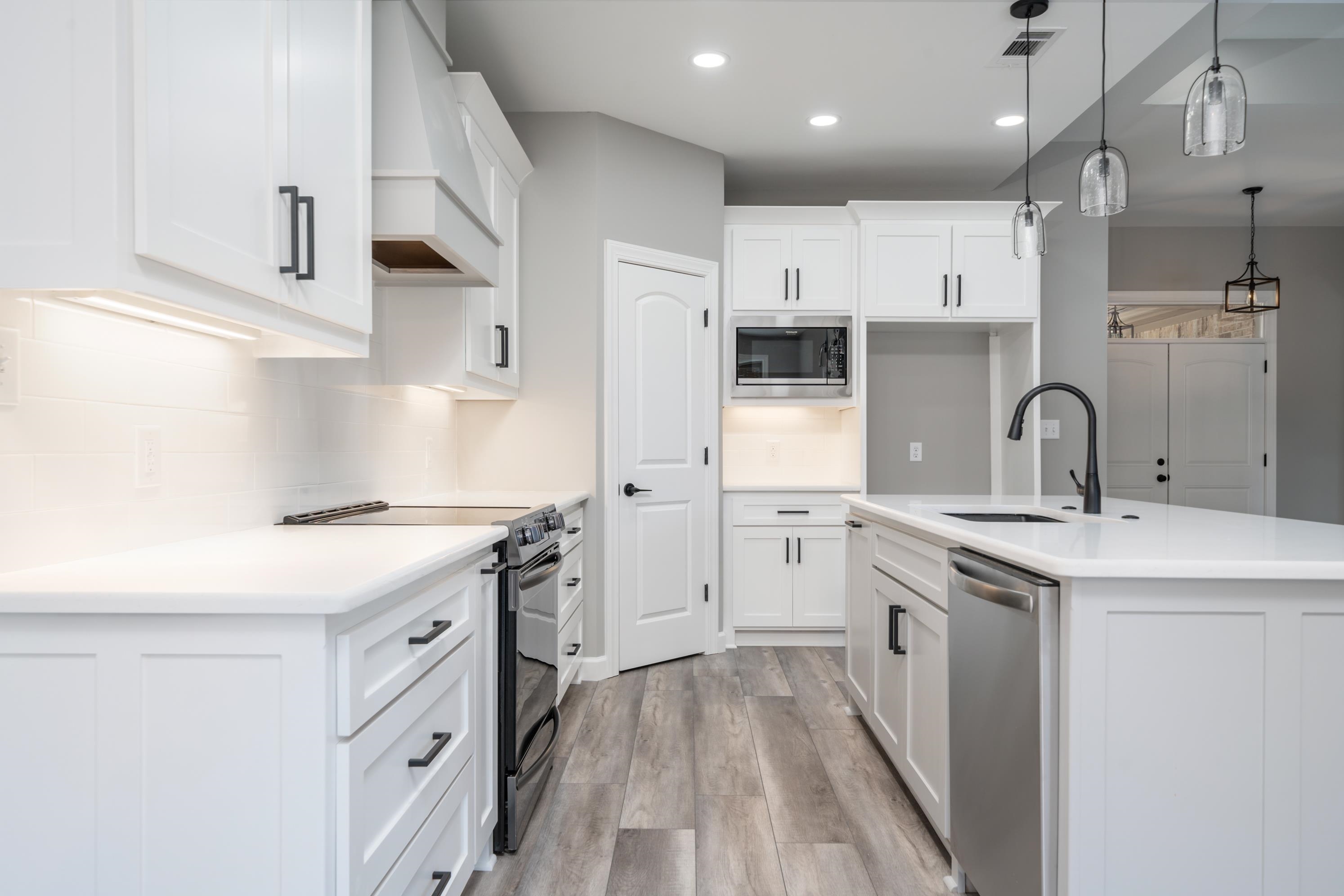 LEGACY POINTE - Residential