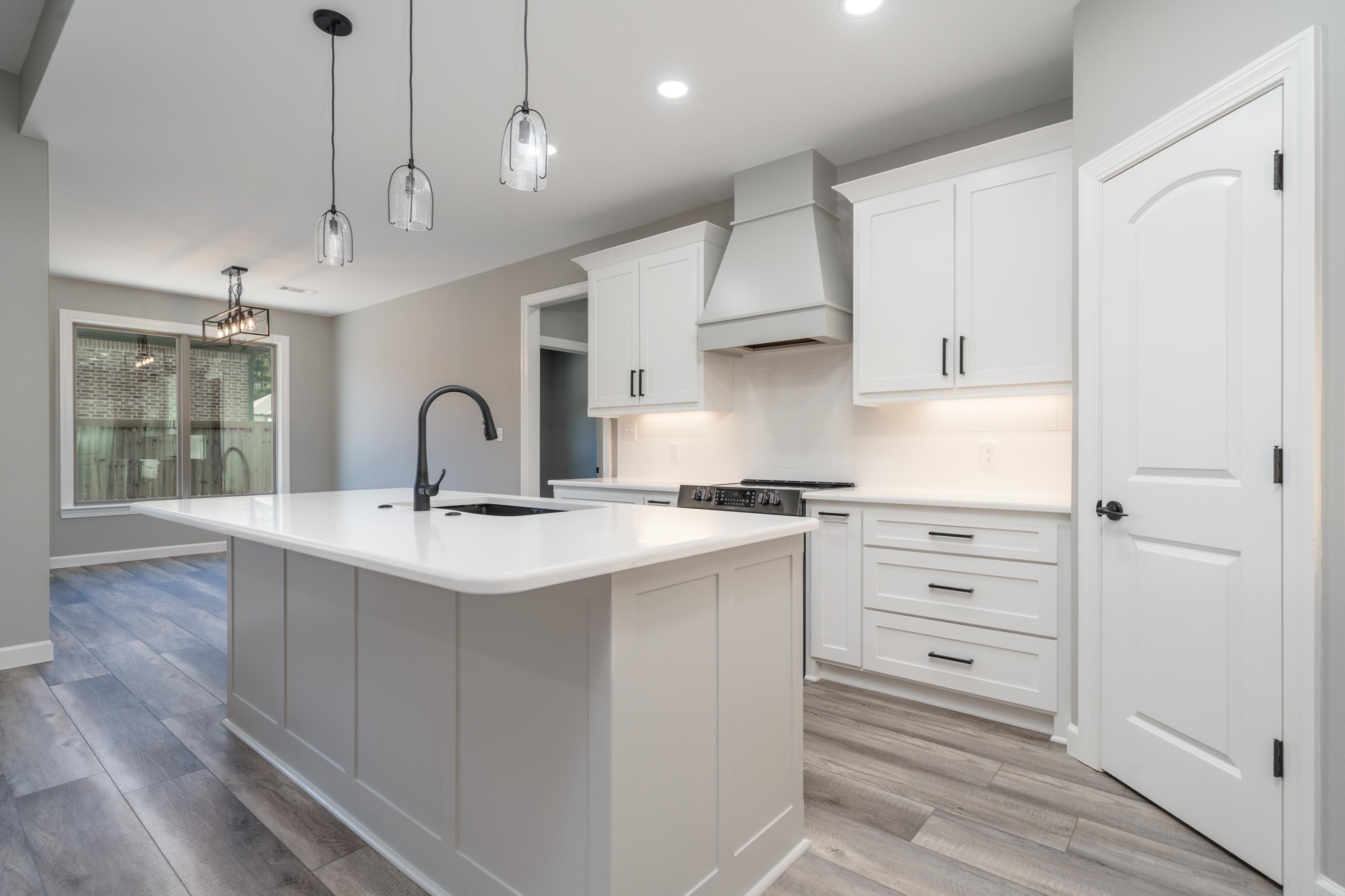 LEGACY POINTE - Residential