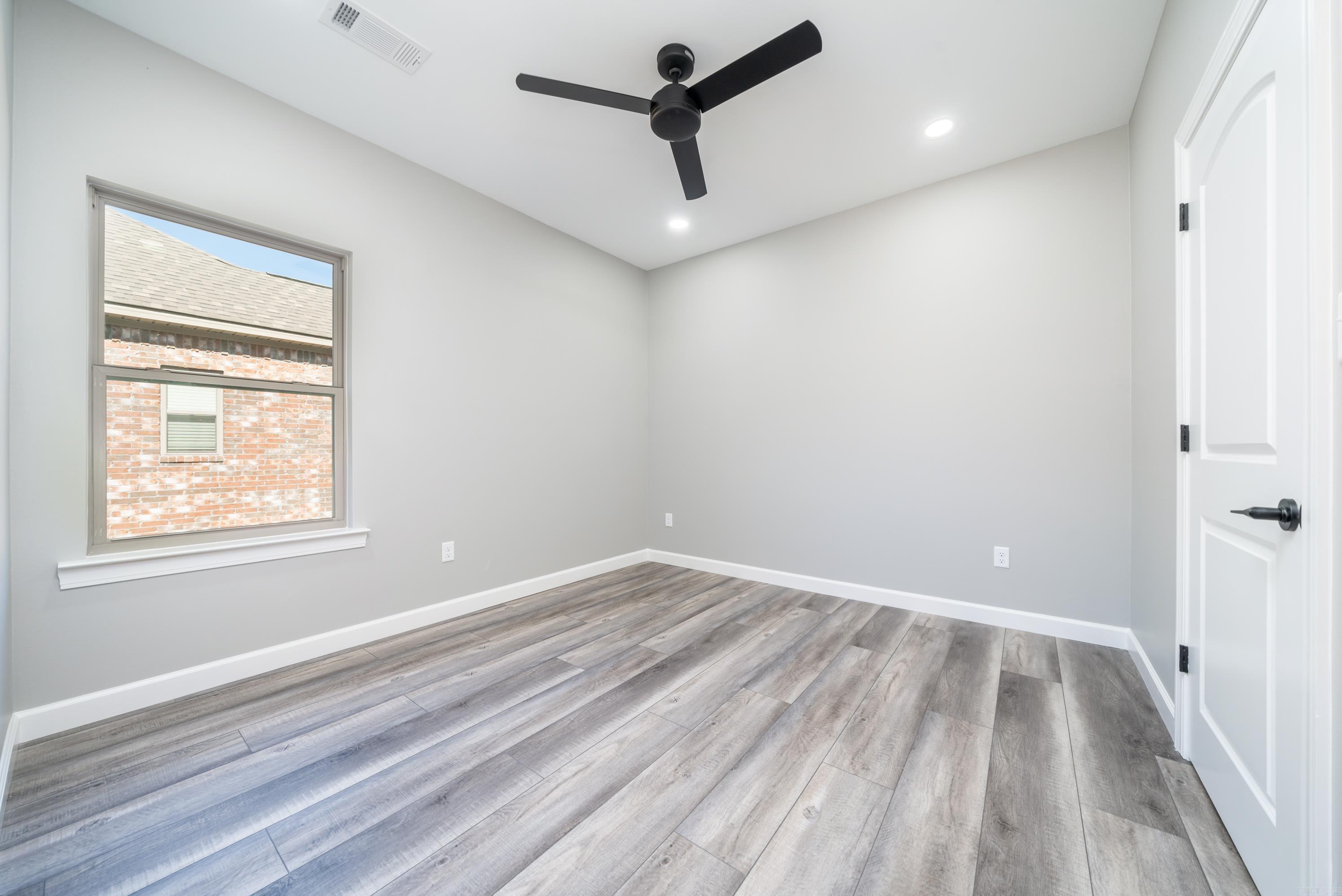 LEGACY POINTE - Residential