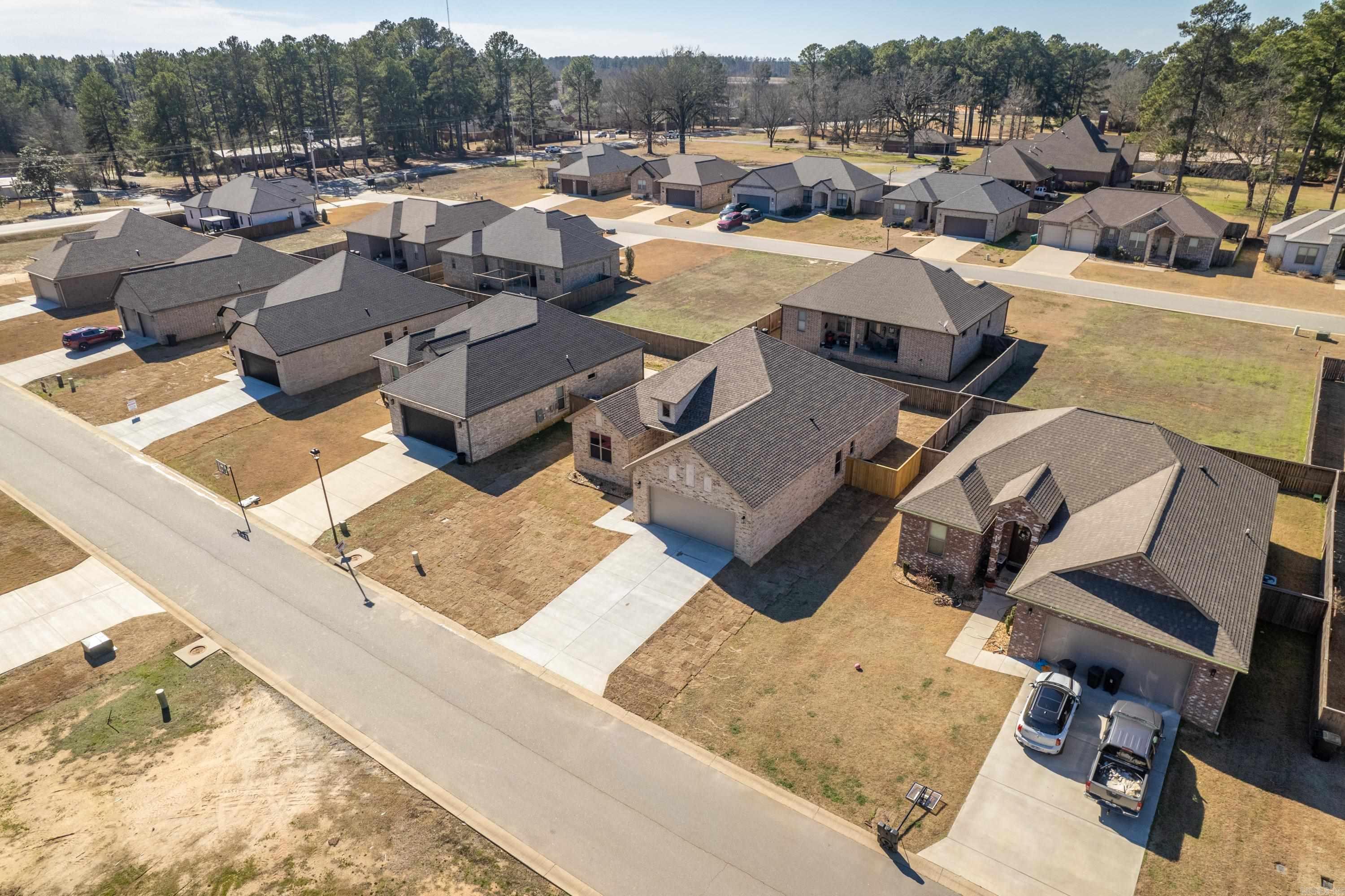 LEGACY POINTE - Residential