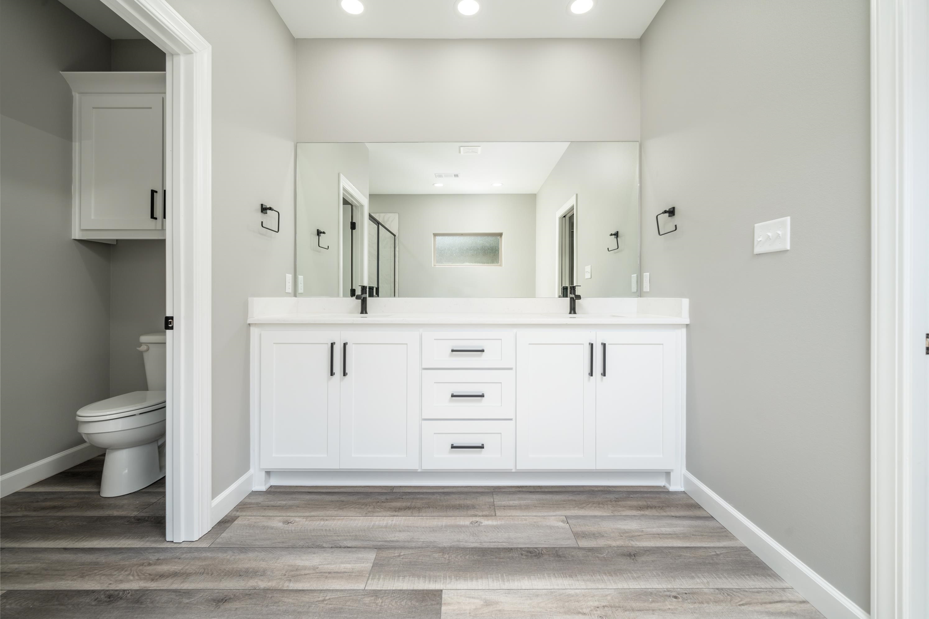 LEGACY POINTE - Residential