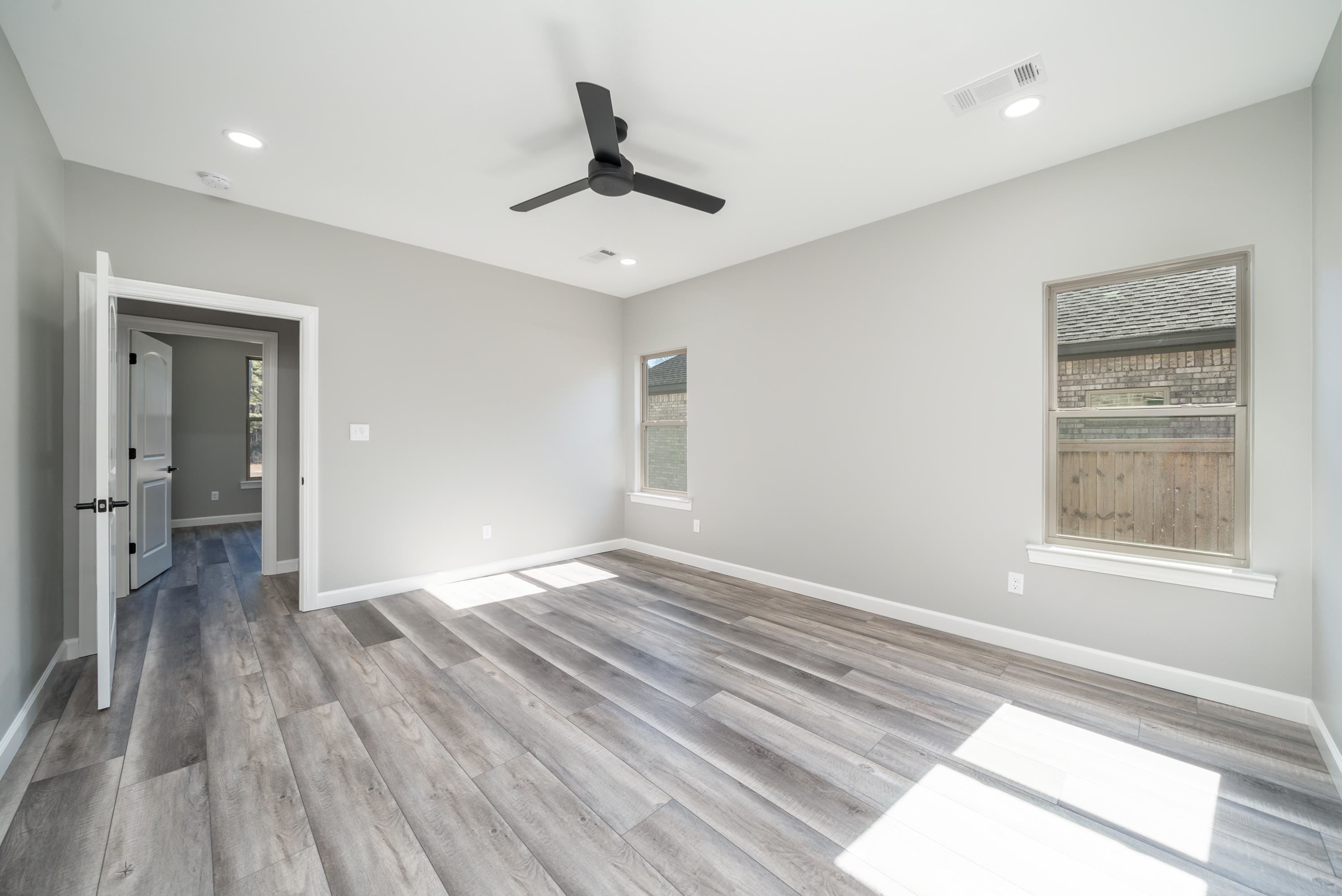 LEGACY POINTE - Residential