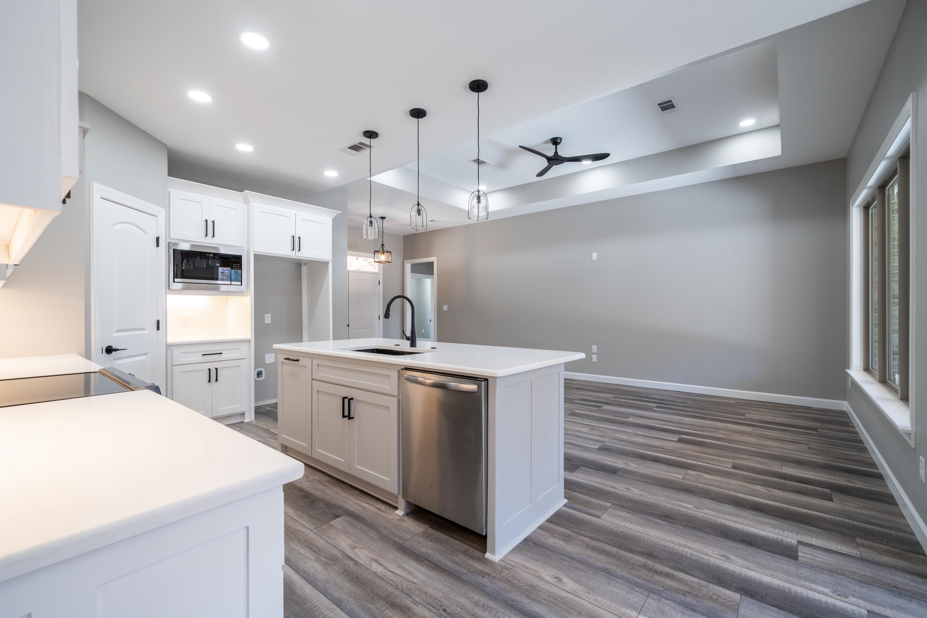 LEGACY POINTE - Residential