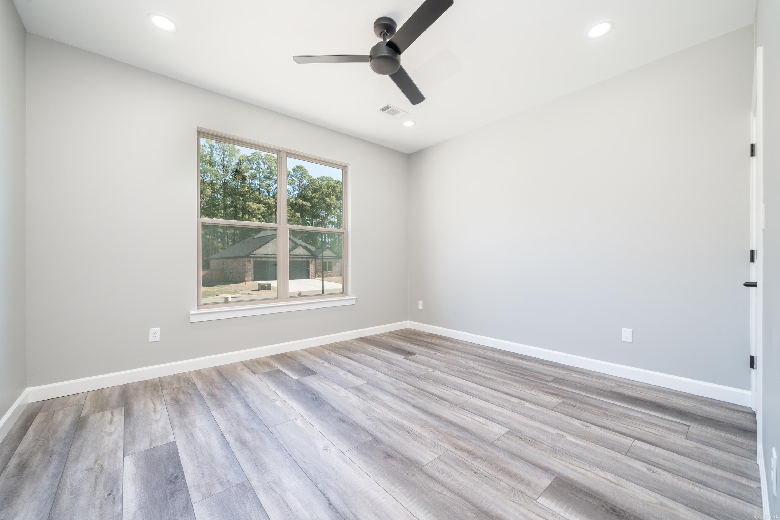 LEGACY POINTE - Residential