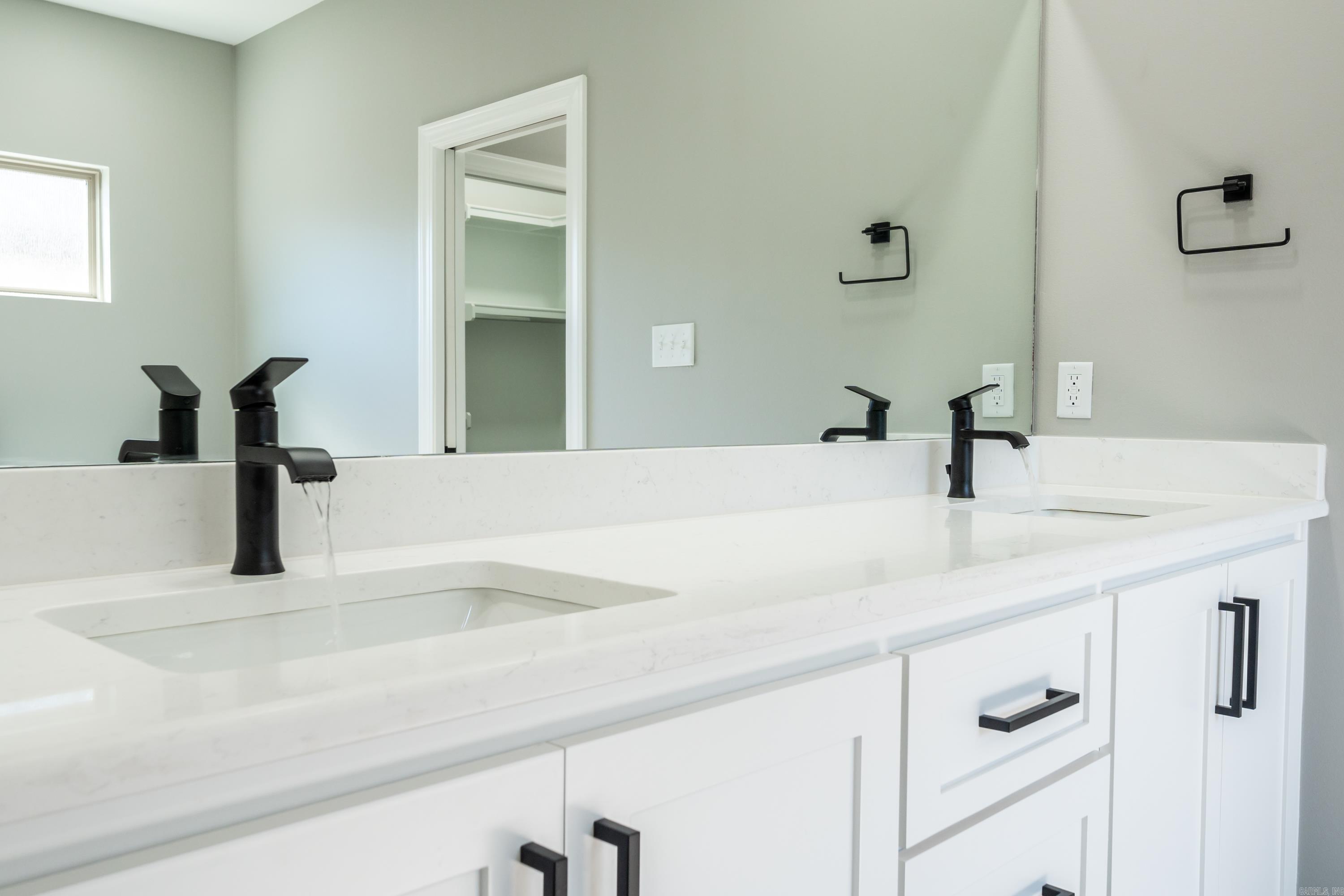 LEGACY POINTE - Residential