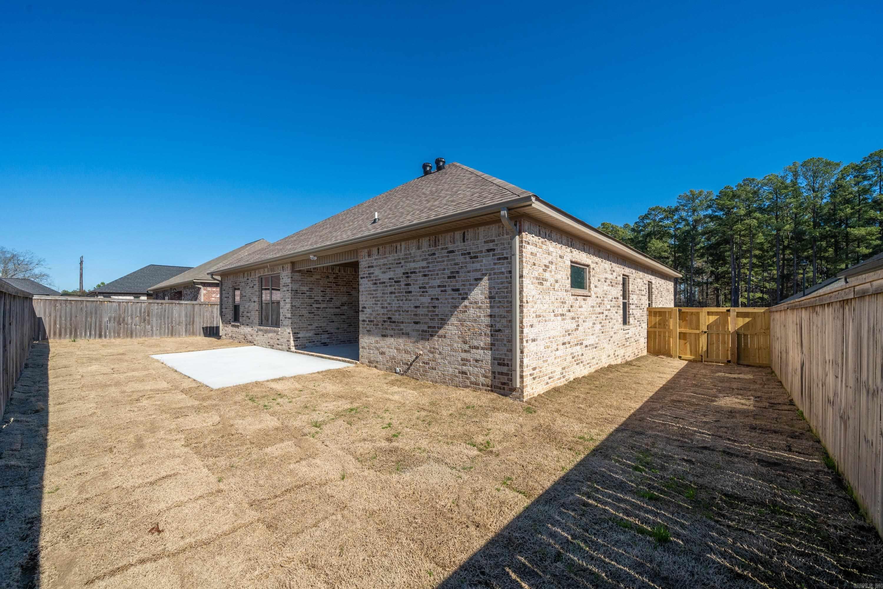 LEGACY POINTE - Residential