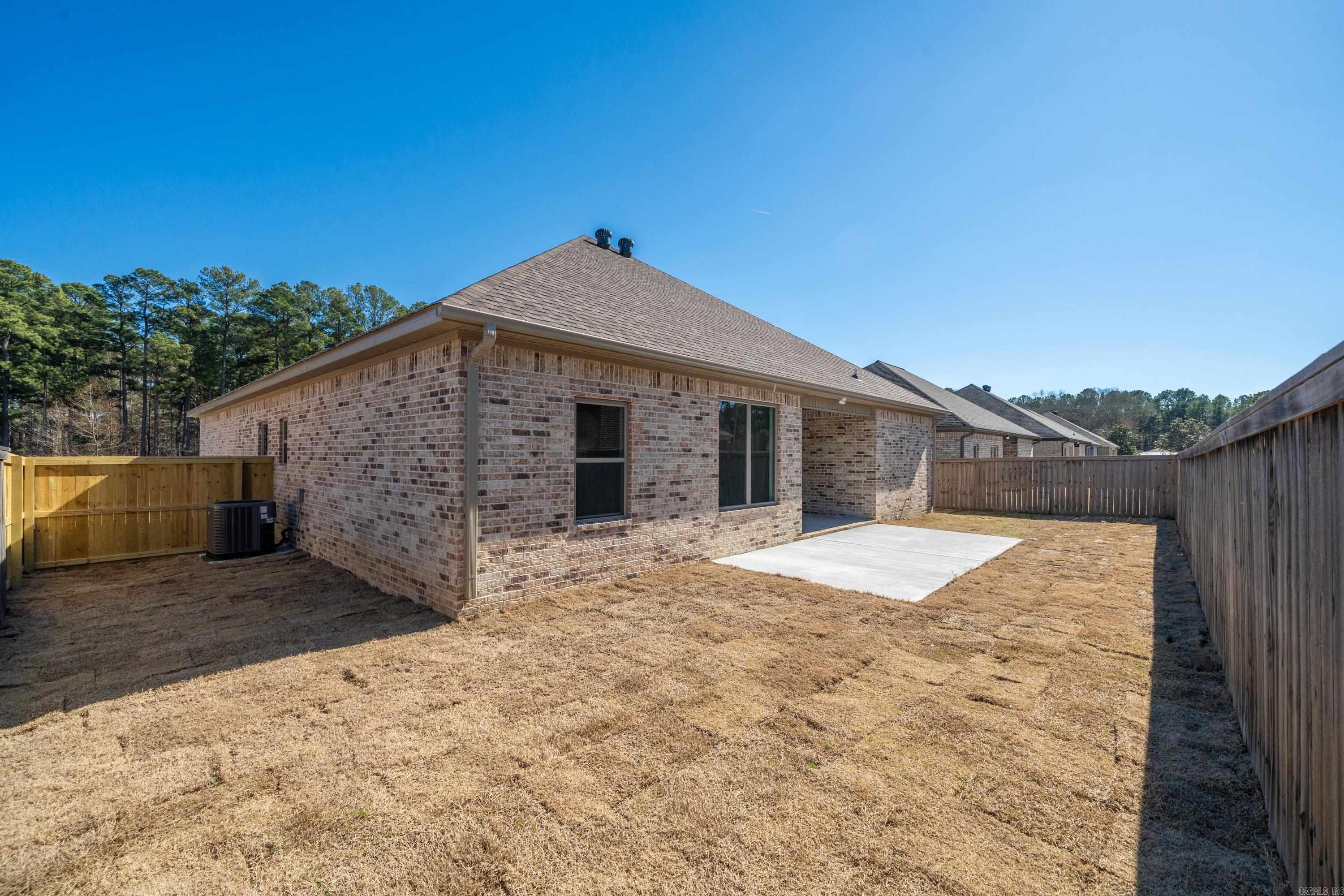 LEGACY POINTE - Residential