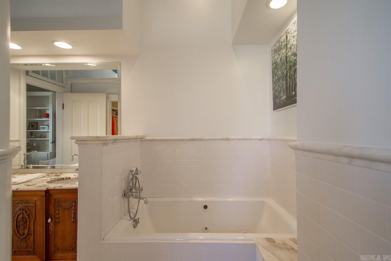CITY OF LR L1 - Residential