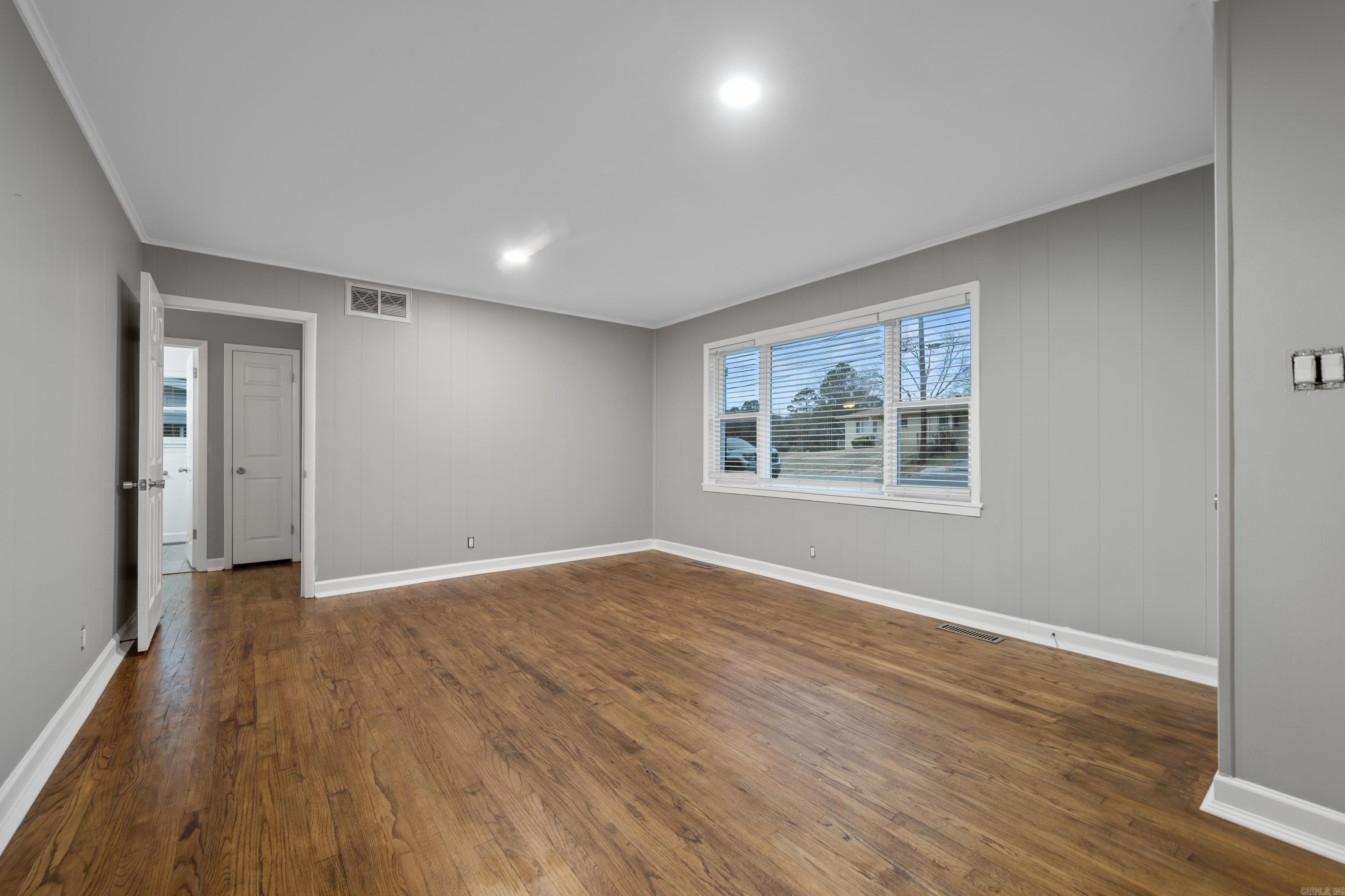 WHITFIELD - Residential