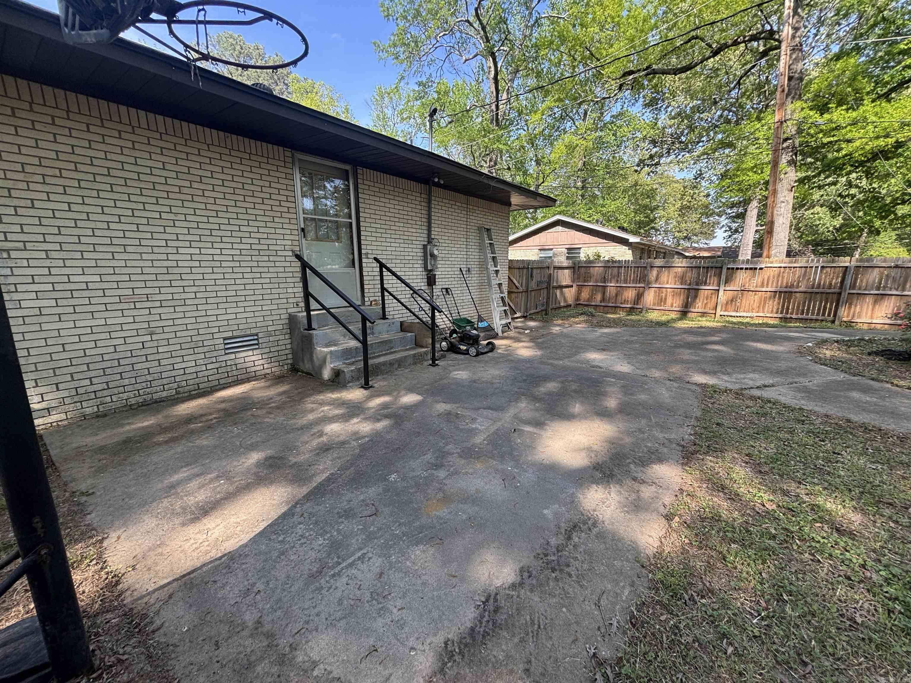 JAXON TERRACE - Residential