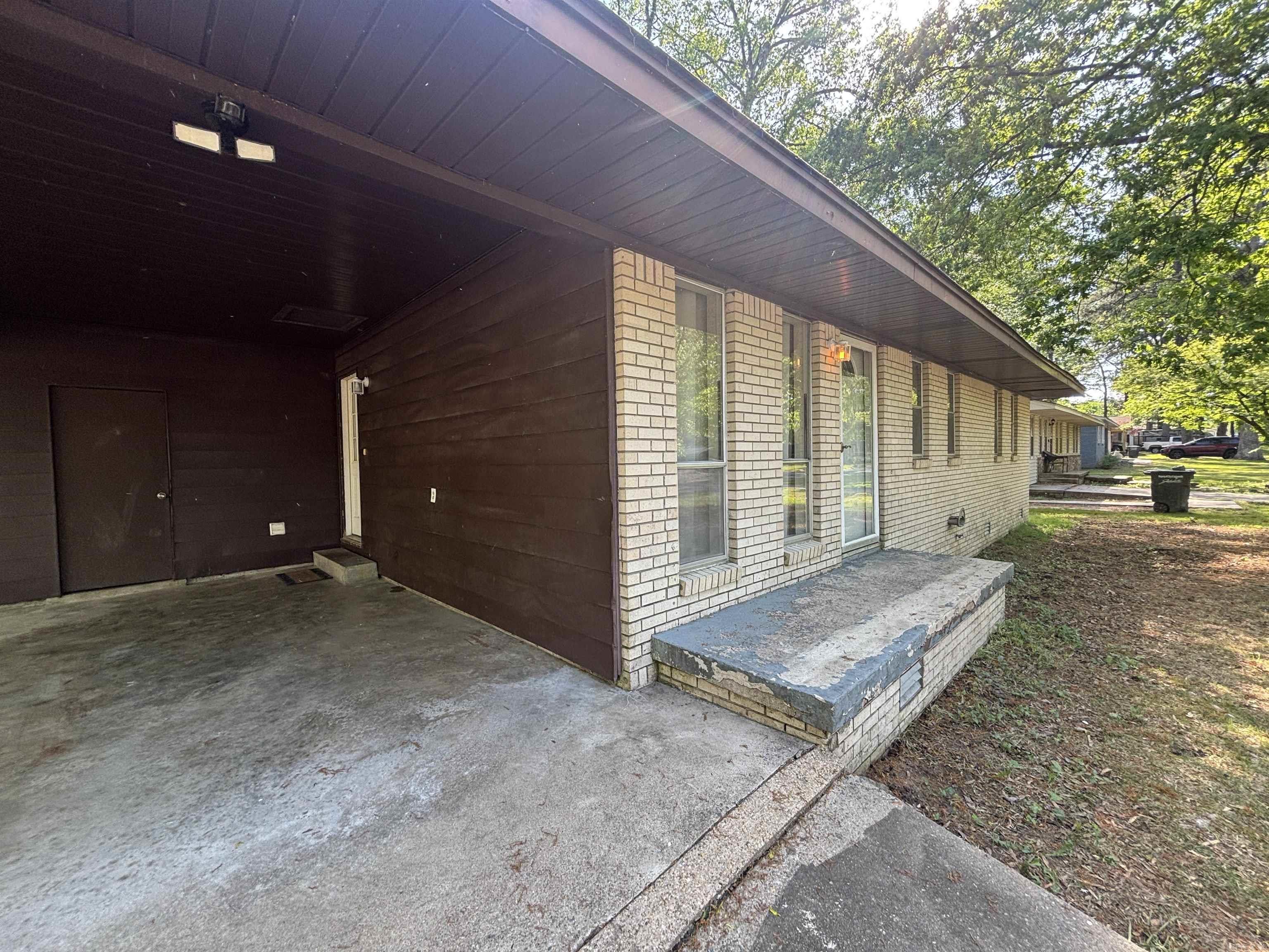 JAXON TERRACE - Residential