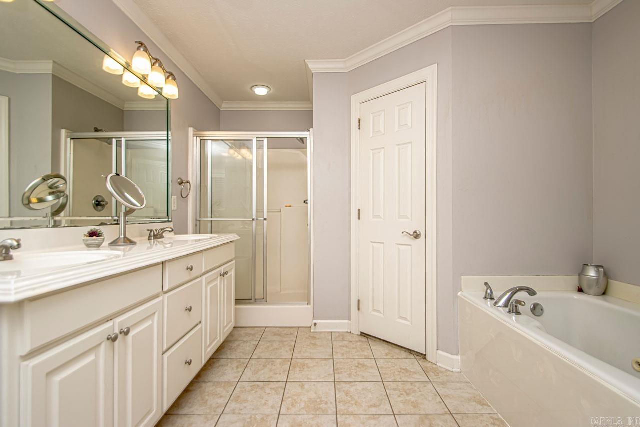 COUNTRY CLUB OF ARK THE - Residential